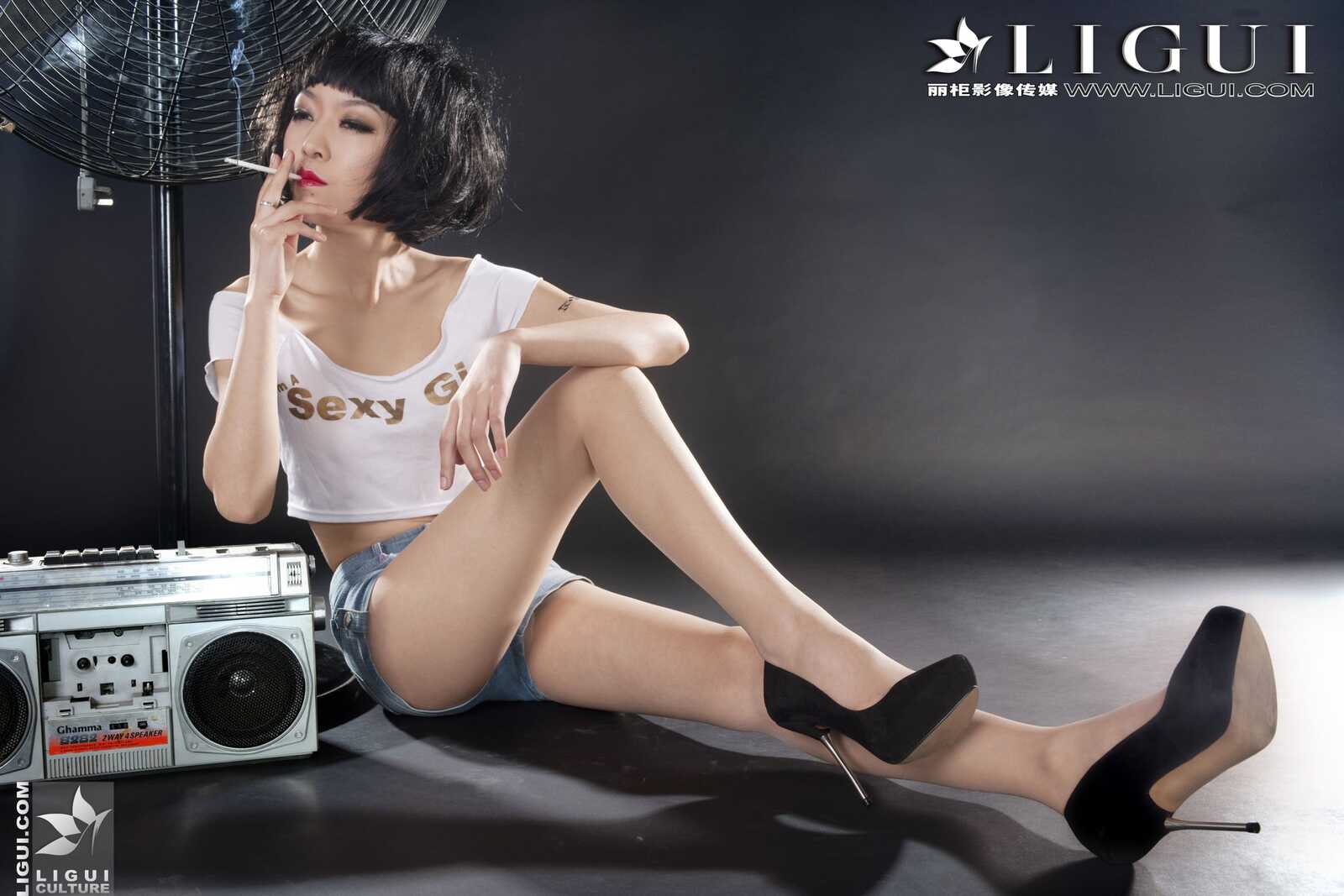 [丽柜贵足LiGui] Model 文欣《时尚牛仔热裤女郎》美第9张