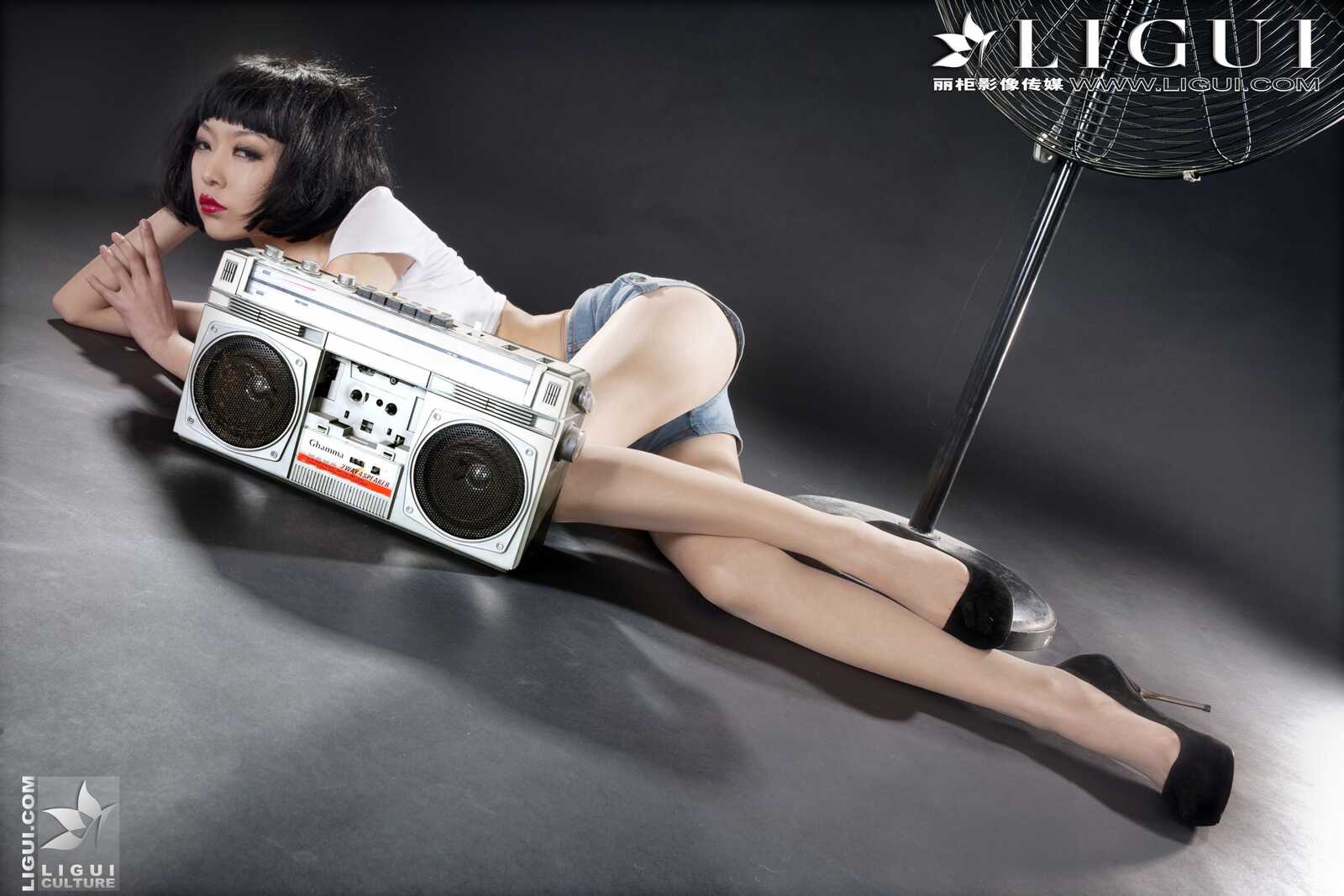 [丽柜贵足LiGui] Model 文欣《时尚牛仔热裤女郎》美第7张