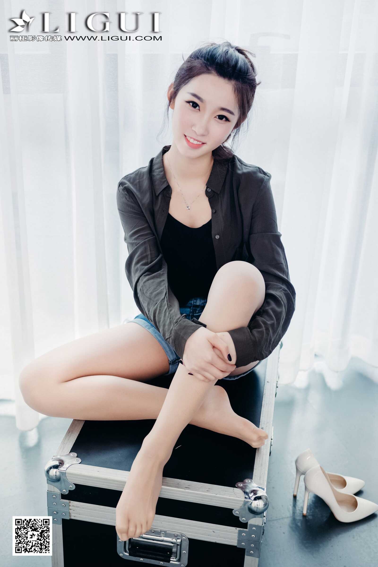 Model 筱筱《甜美热裤少女》 [丽柜] 写真集第1张