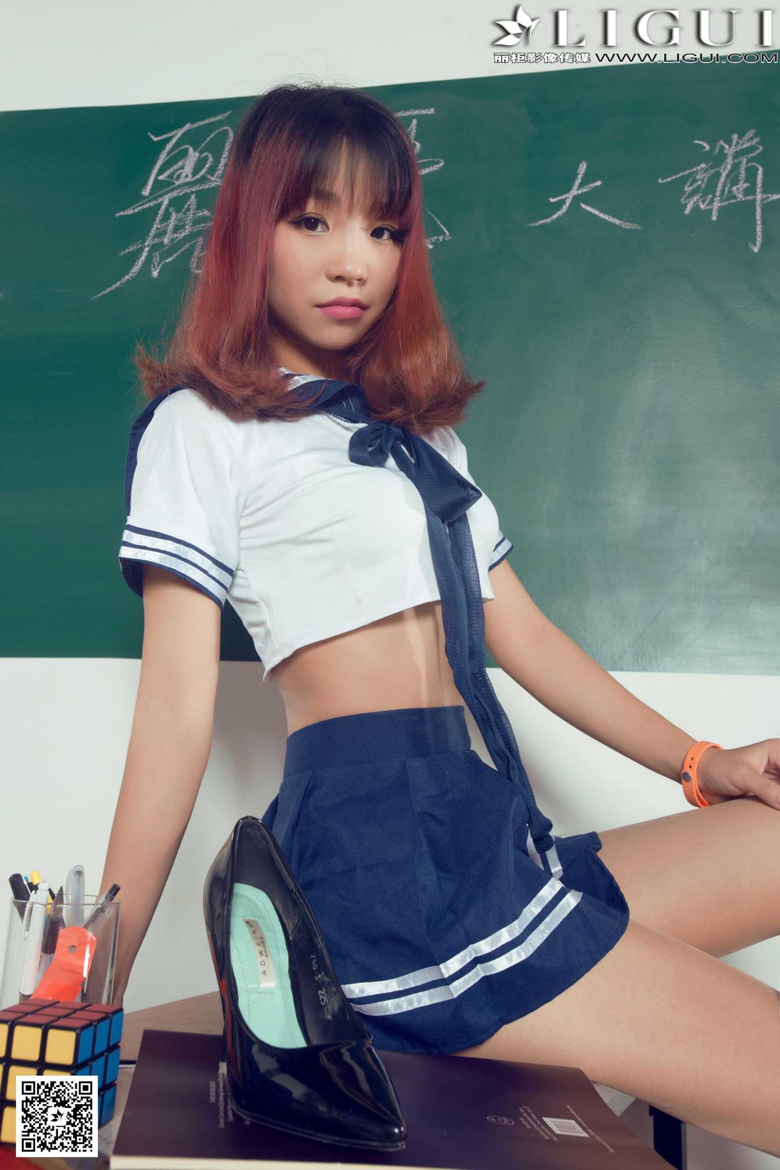 Model Liya《教室里的水手服校花》上下全集 [丽柜第5张