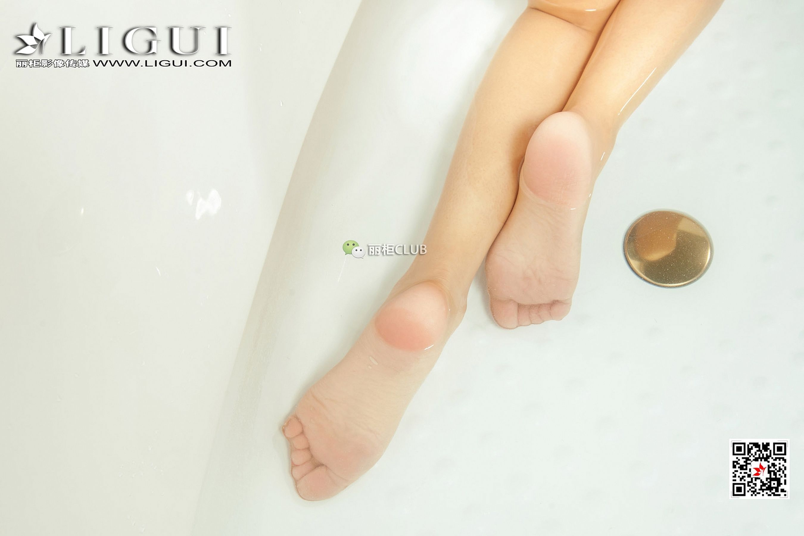 Model 悠悠《浴缸玉足》 [丽柜Ligui] 写真集第13张