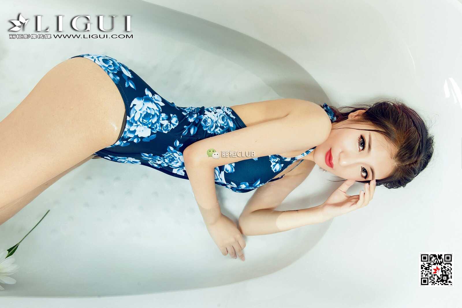 Model 悠悠《浴缸玉足》 [丽柜Ligui] 写真集第6张