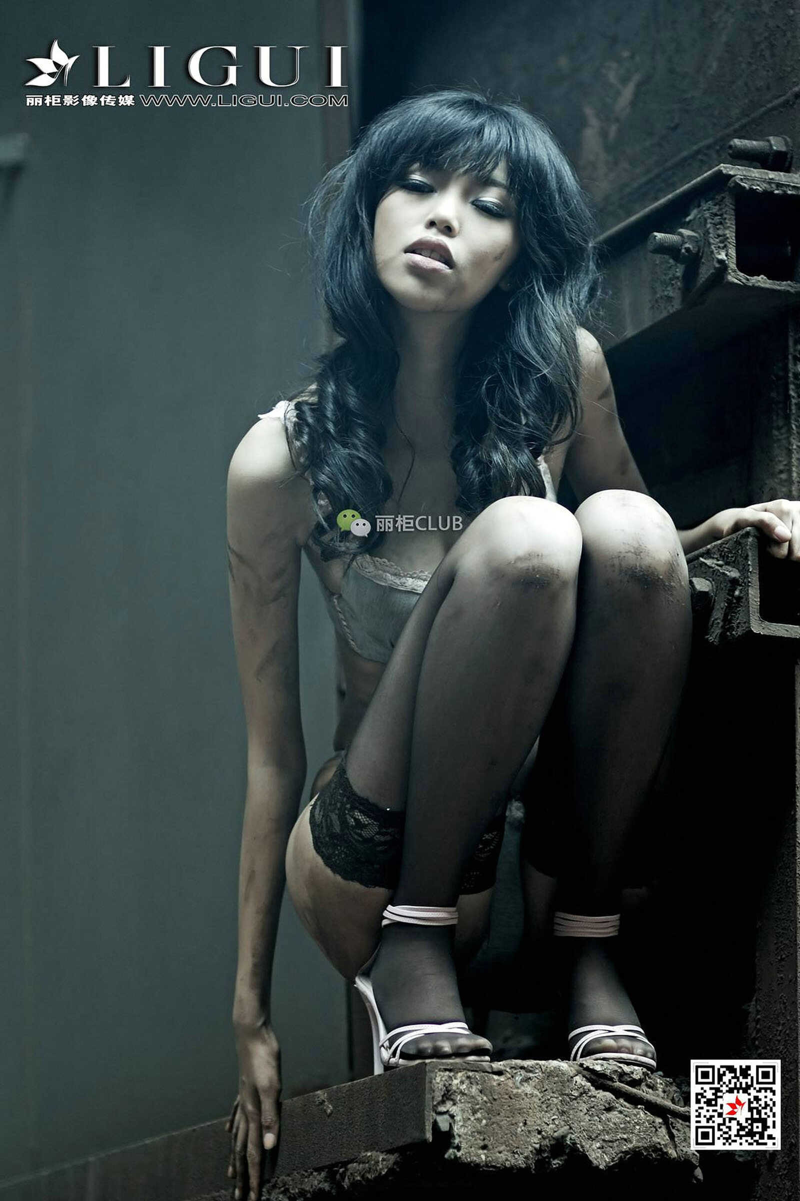 腿模孟露《黑丝人像摄影》 [丽柜Ligui] 写真集第2张