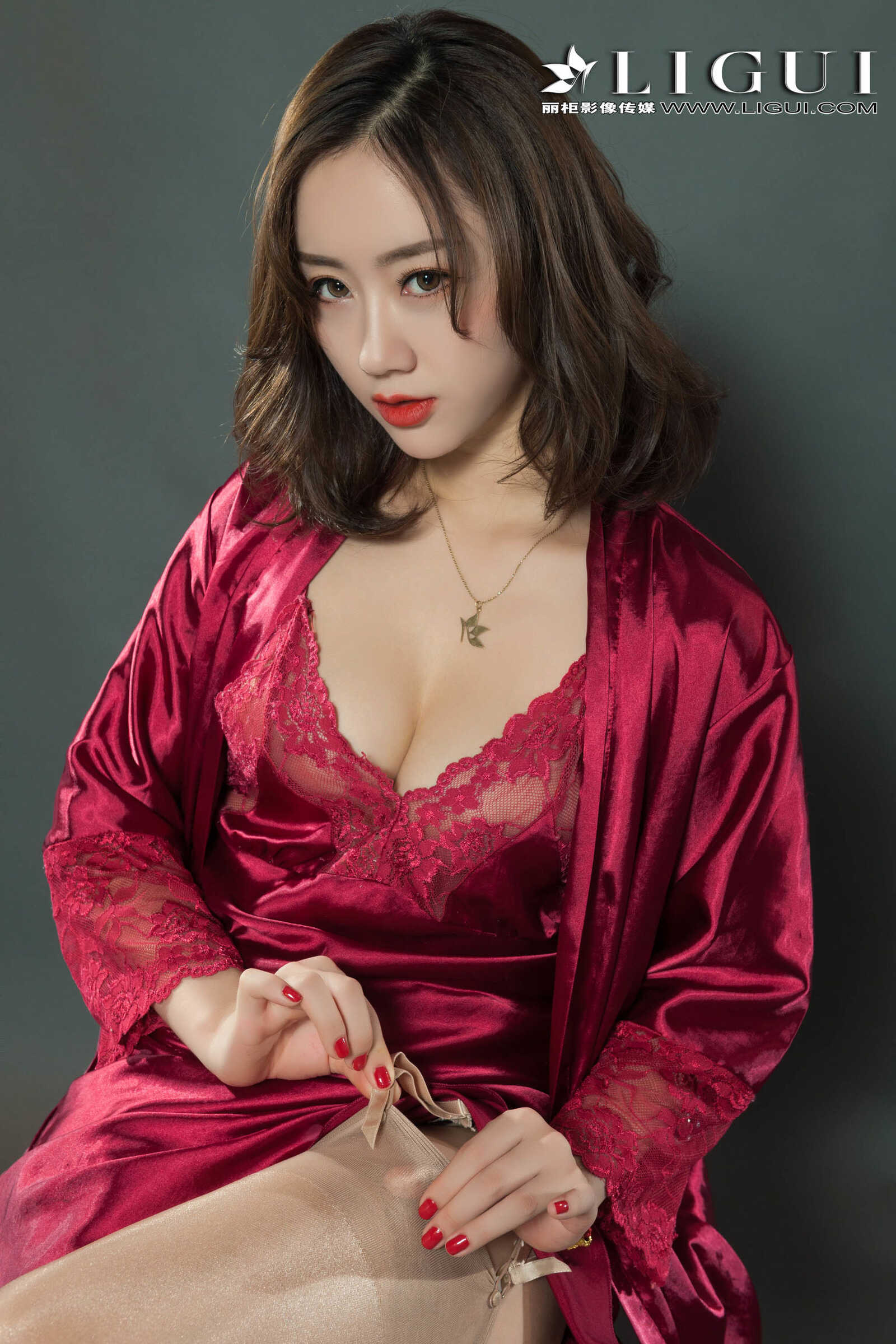 足模然然《榴莲丝袜少妇》 [丽柜Liguil] 写真集第15张