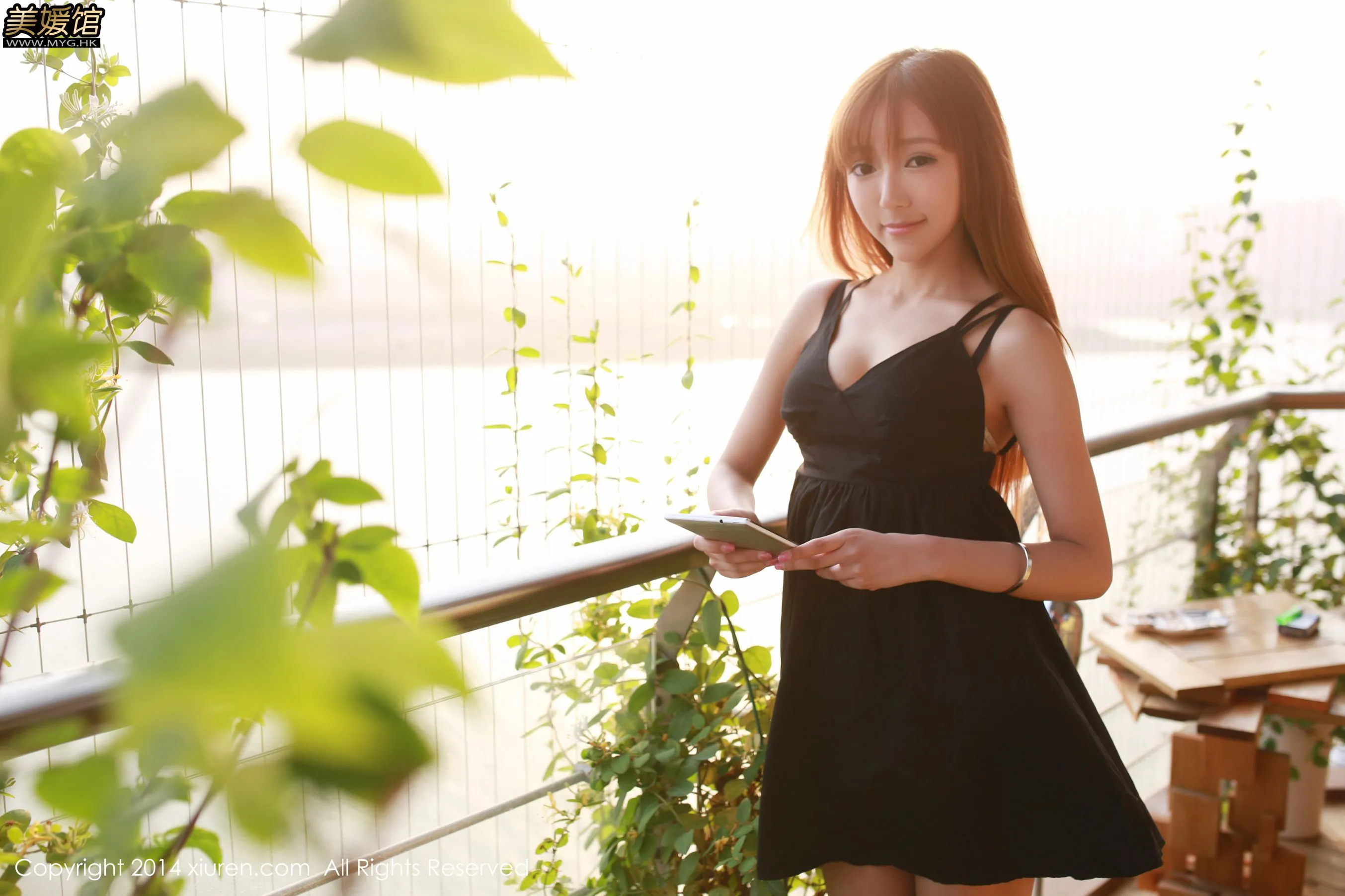  王馨瑤Yanni《驰为数码宣传片》 秀人网 No.135第28张