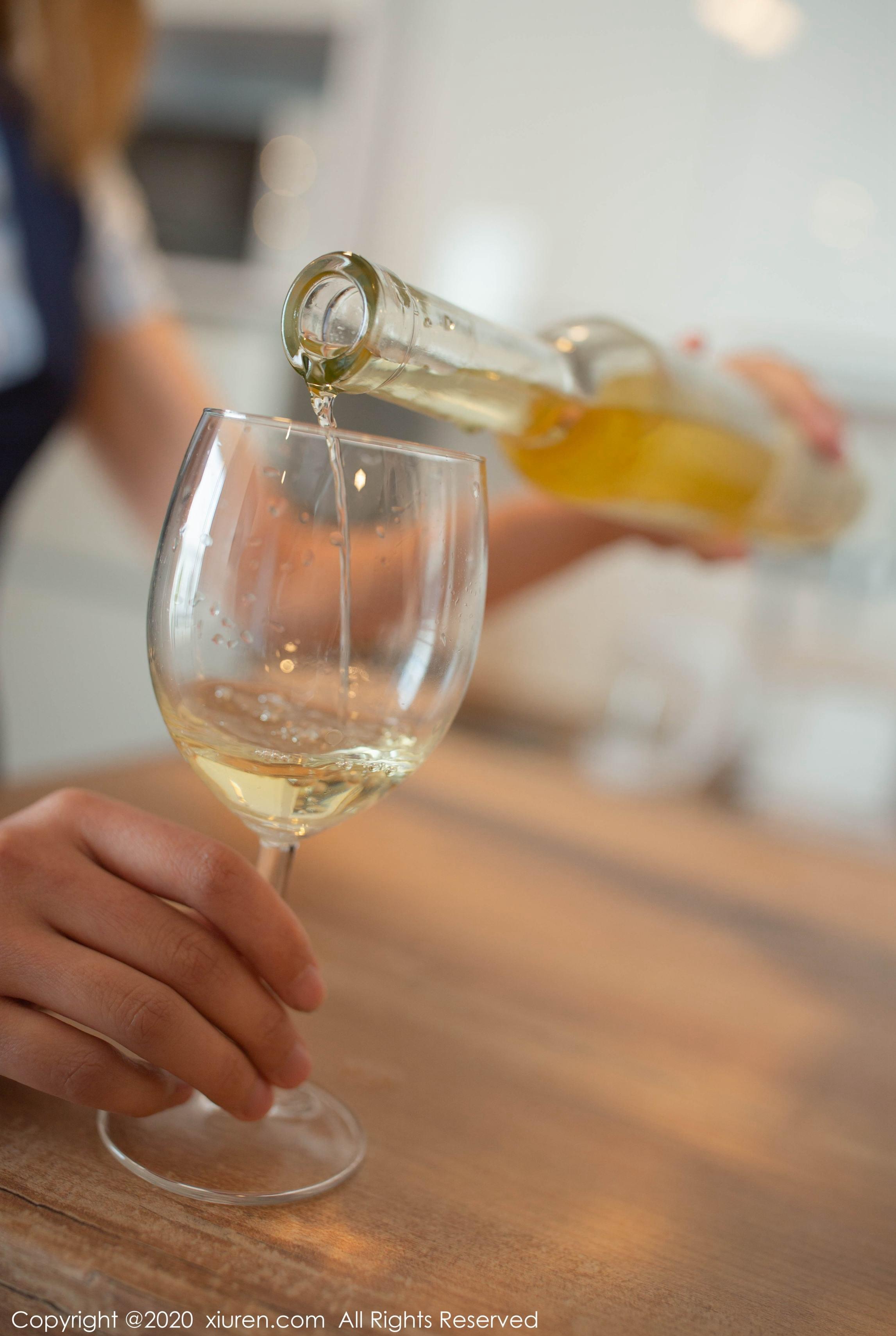 XIUREN秀人网 NO.2128 就是阿朱啊第2张