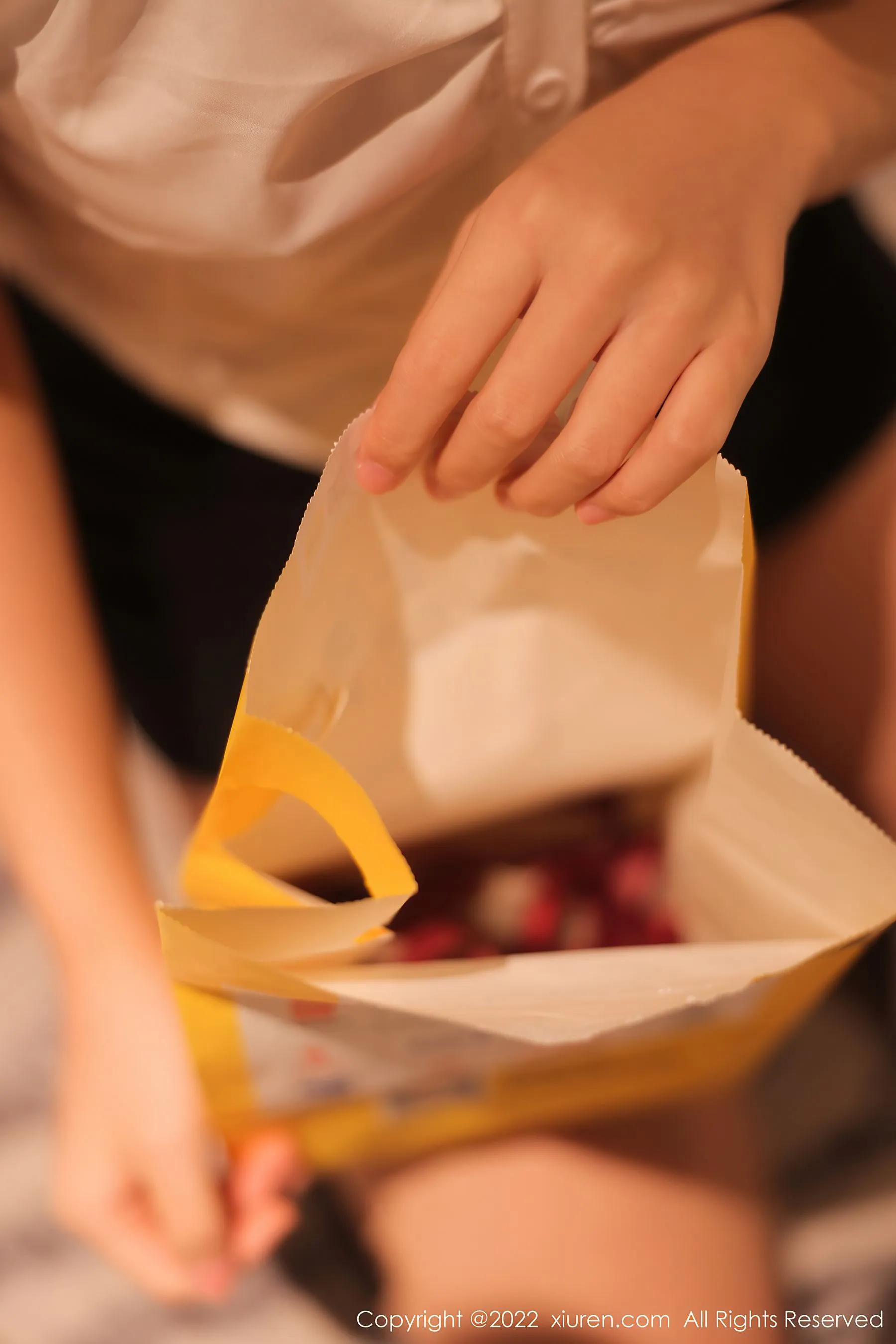 秀人网 No.5702 美羊羊 短发新人模特第23张