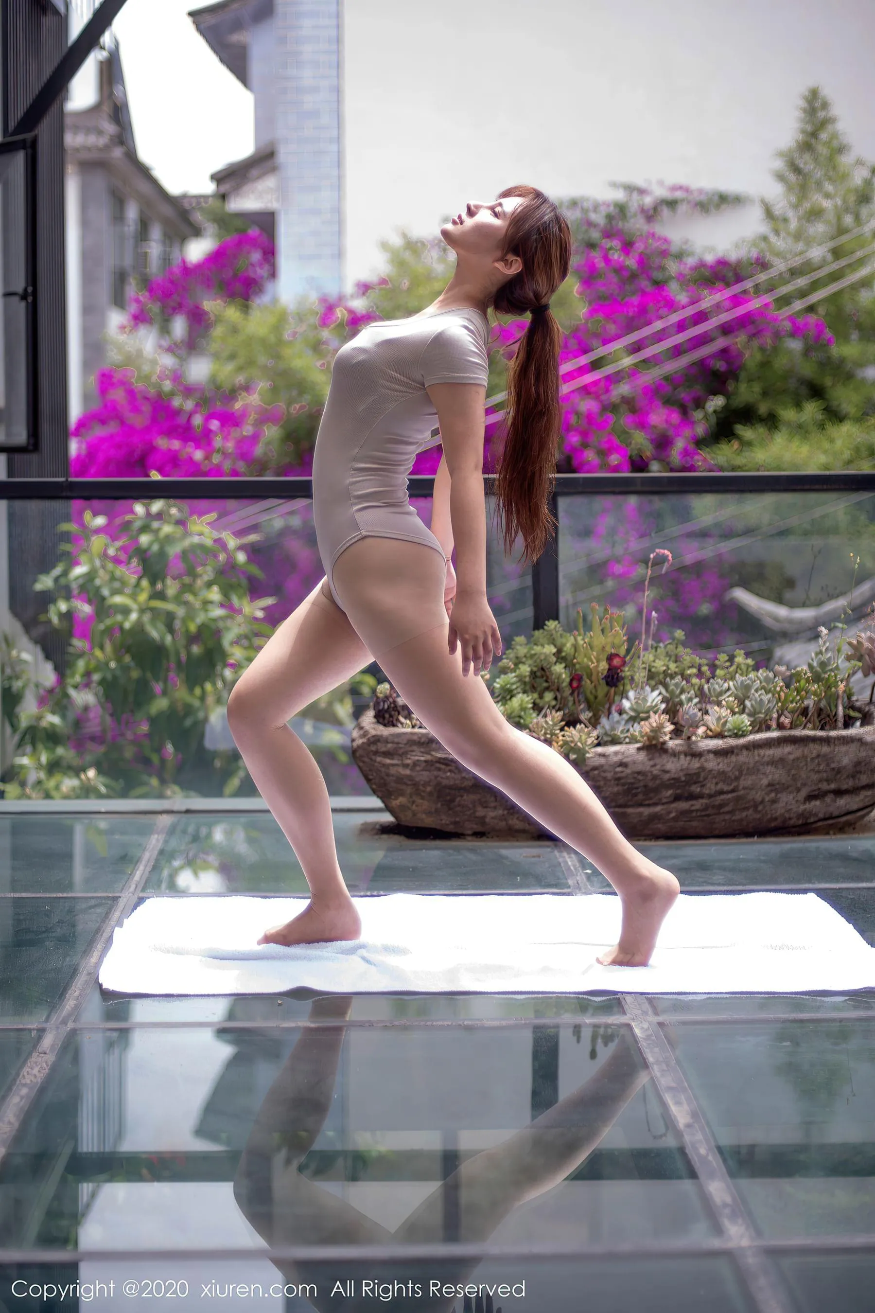 秀人XIUREN No.2370 久久Aimee第19张