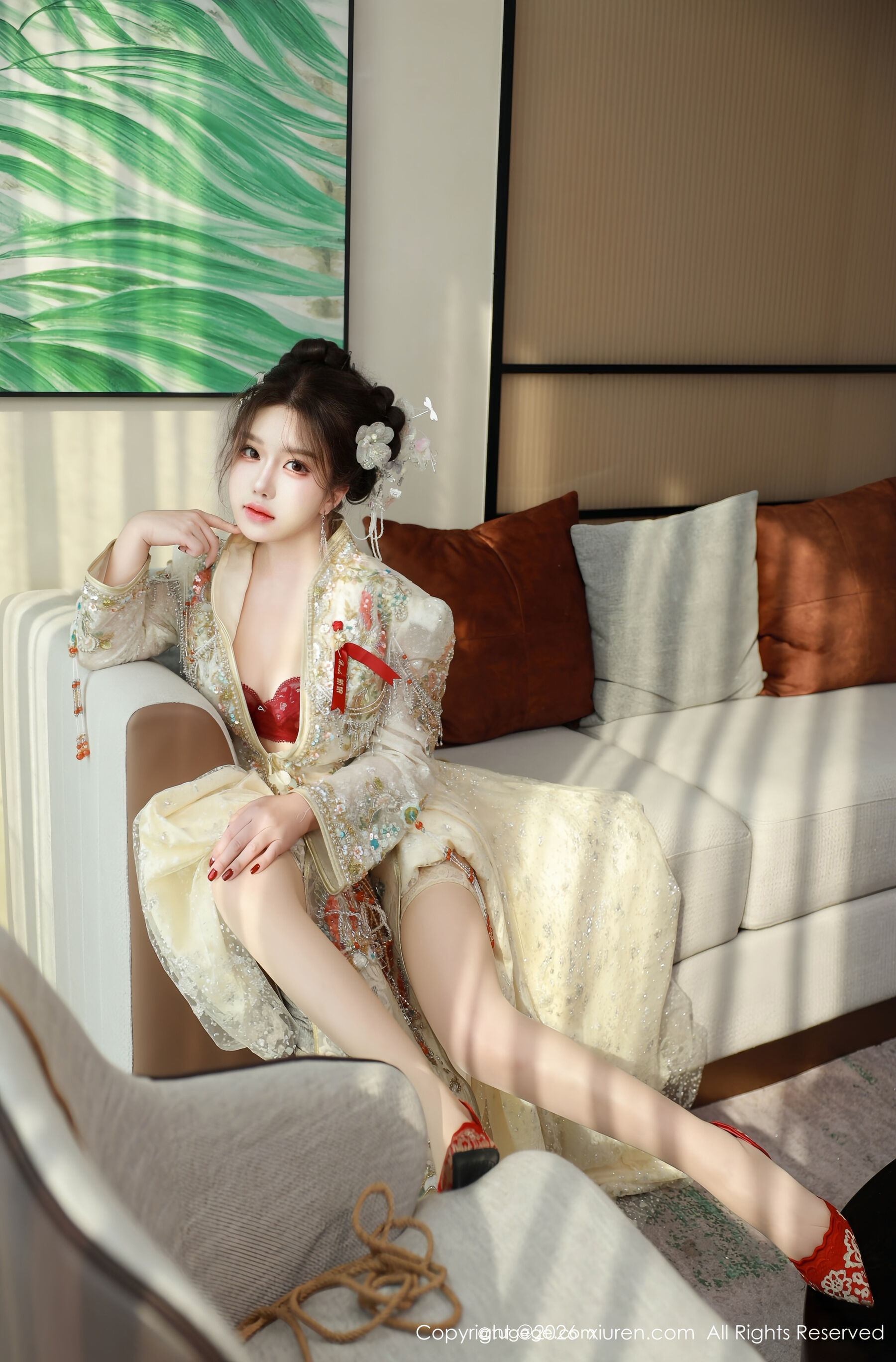  秀人网 小薯条nienie Vol.11220 [56P]第1张