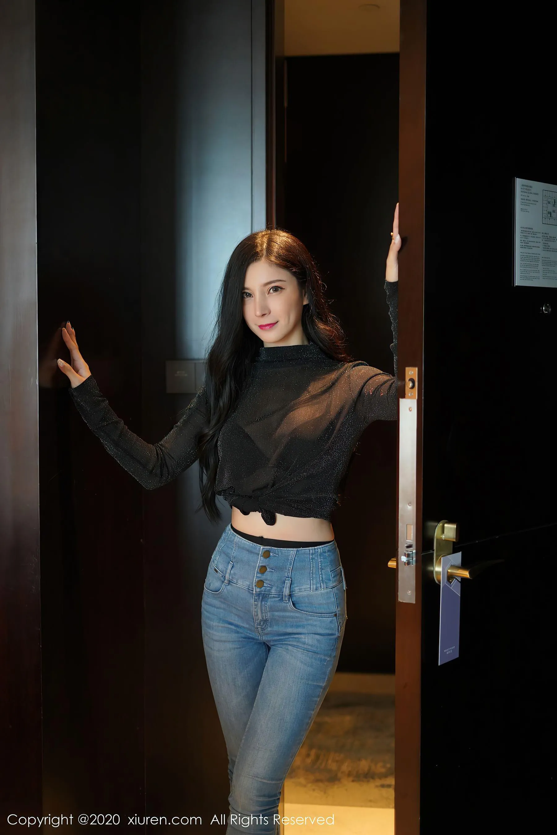 秀人XIUREN No.2386 小蛮妖Yummy第2张