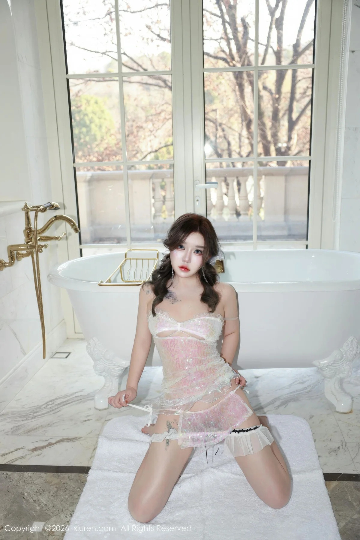  秀人网 小薯条nienie Vol.11298 [70P]第9张