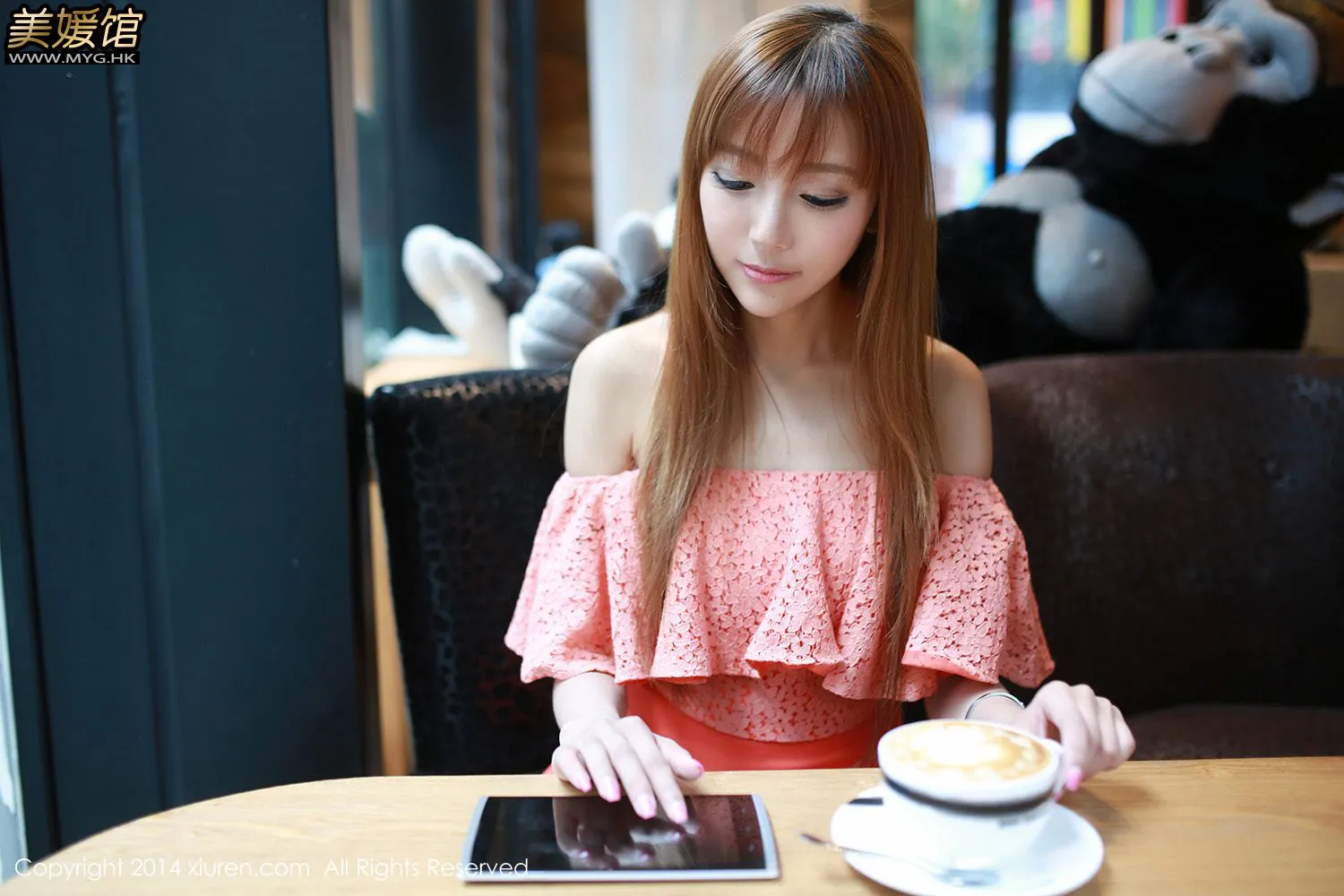  王馨瑤Yanni《驰为数码宣传片》 秀人网 No.135第17张