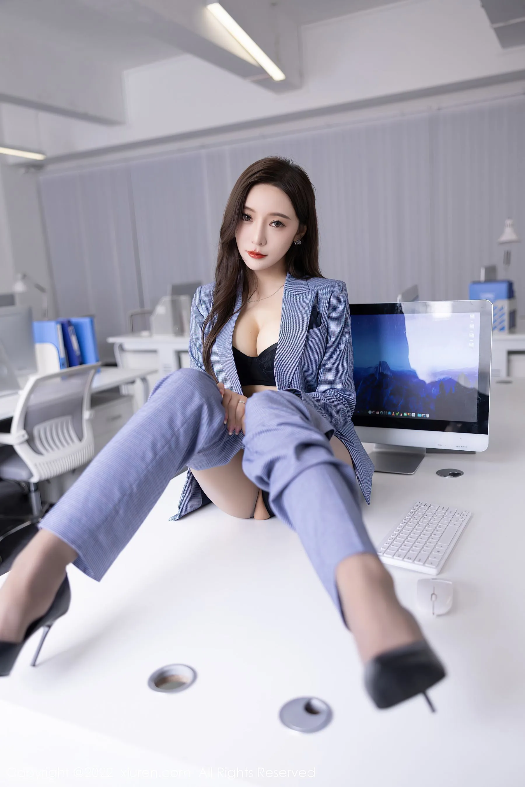  秀人网 No.5629 王馨瑶yanni Ol职业装第27张