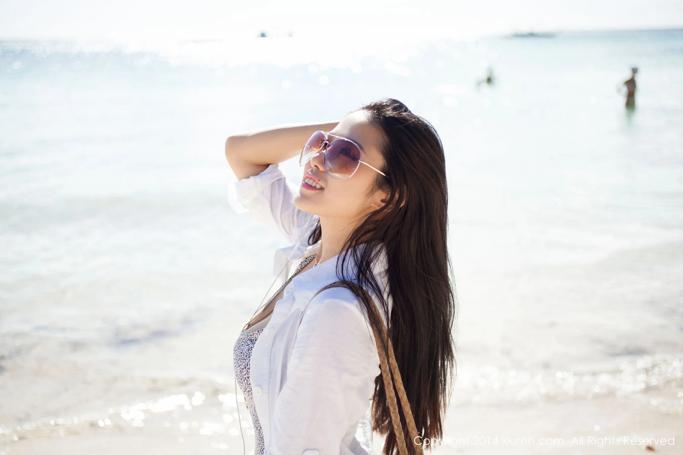  luvian本能《能叔长滩套图第三辑》 秀人网 No.084第3张