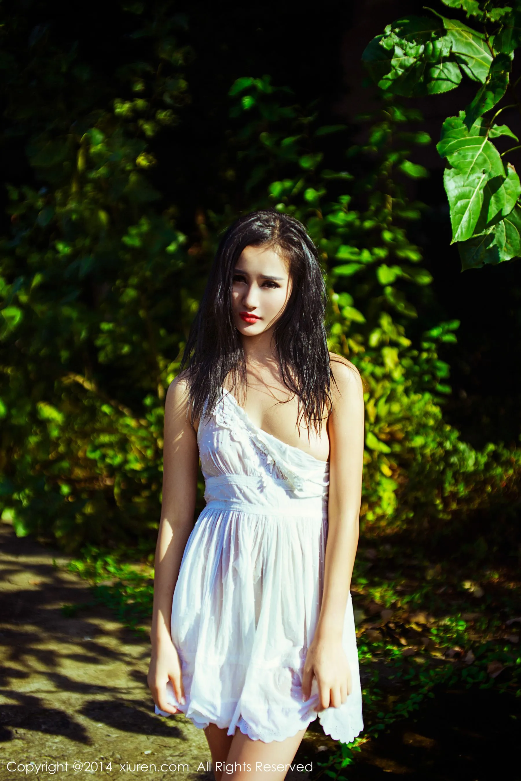 刘薇拉《烈日下的少女》 秀人网 No.226第14张