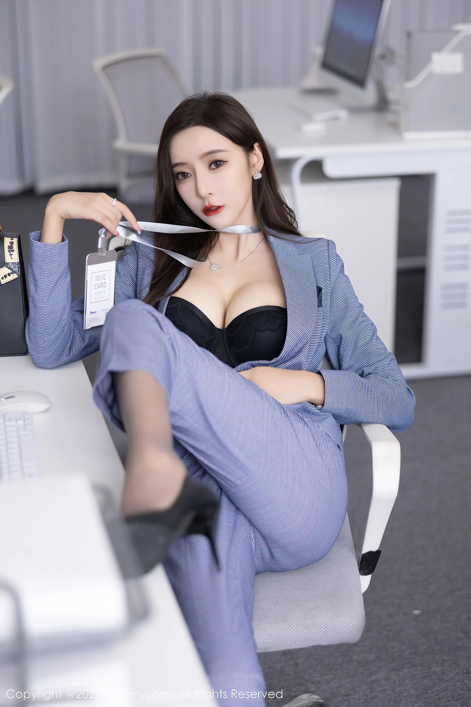  秀人网 No.5629 王馨瑶yanni Ol职业装第21张