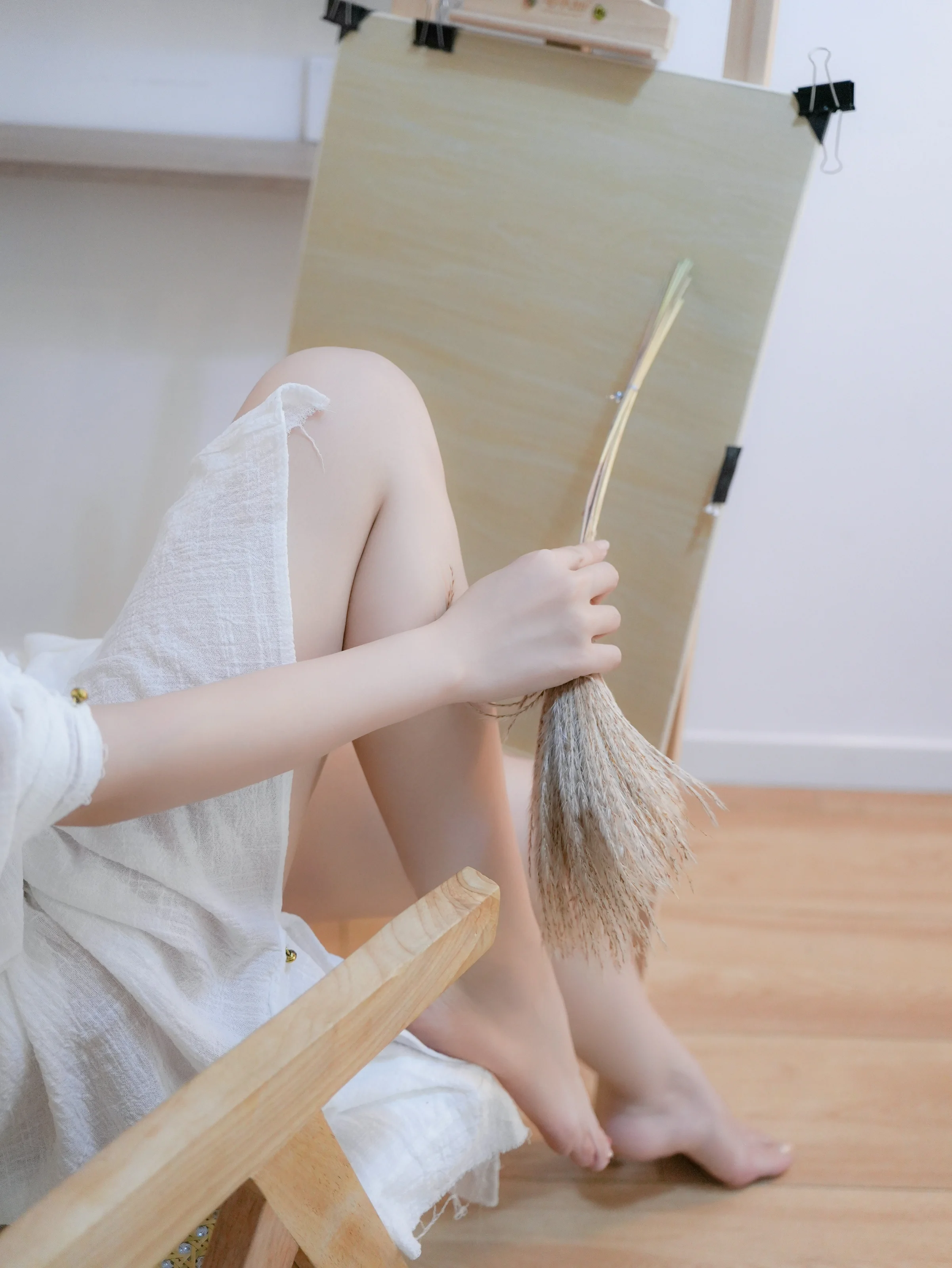  XiuRen 内购版 No.10603 楠芝 身着白色长裙的美女画家 [78P]第23张