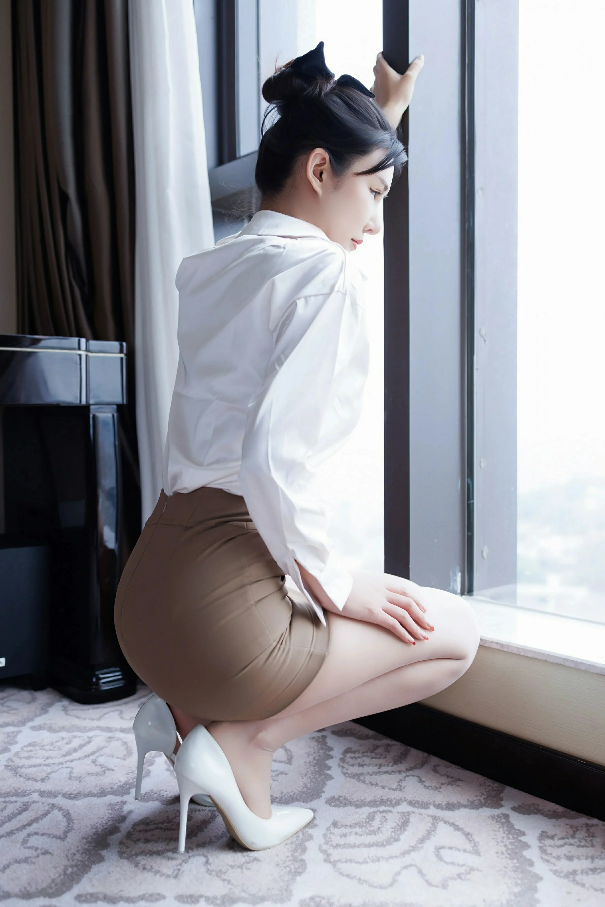  秀人网 No.10543 艺艺yiyi [49P]第2张