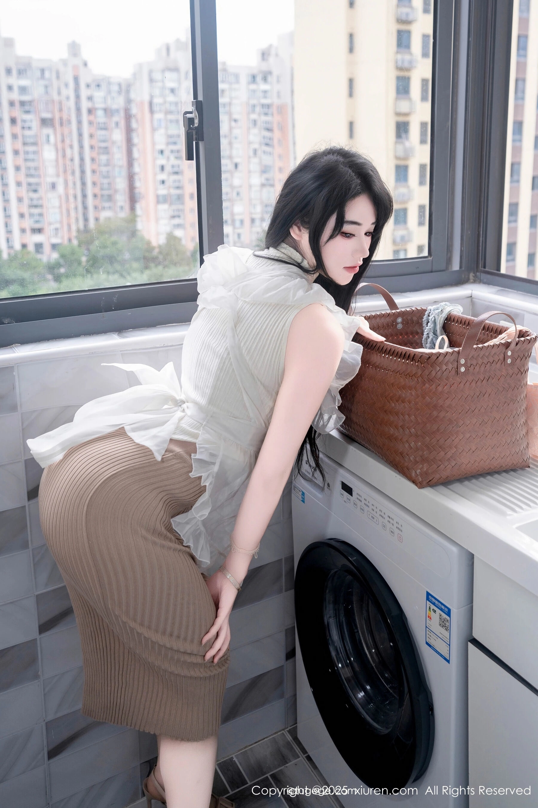  秀人网 汐汐爱吃草莓 Vol.11010 [83P]第4张