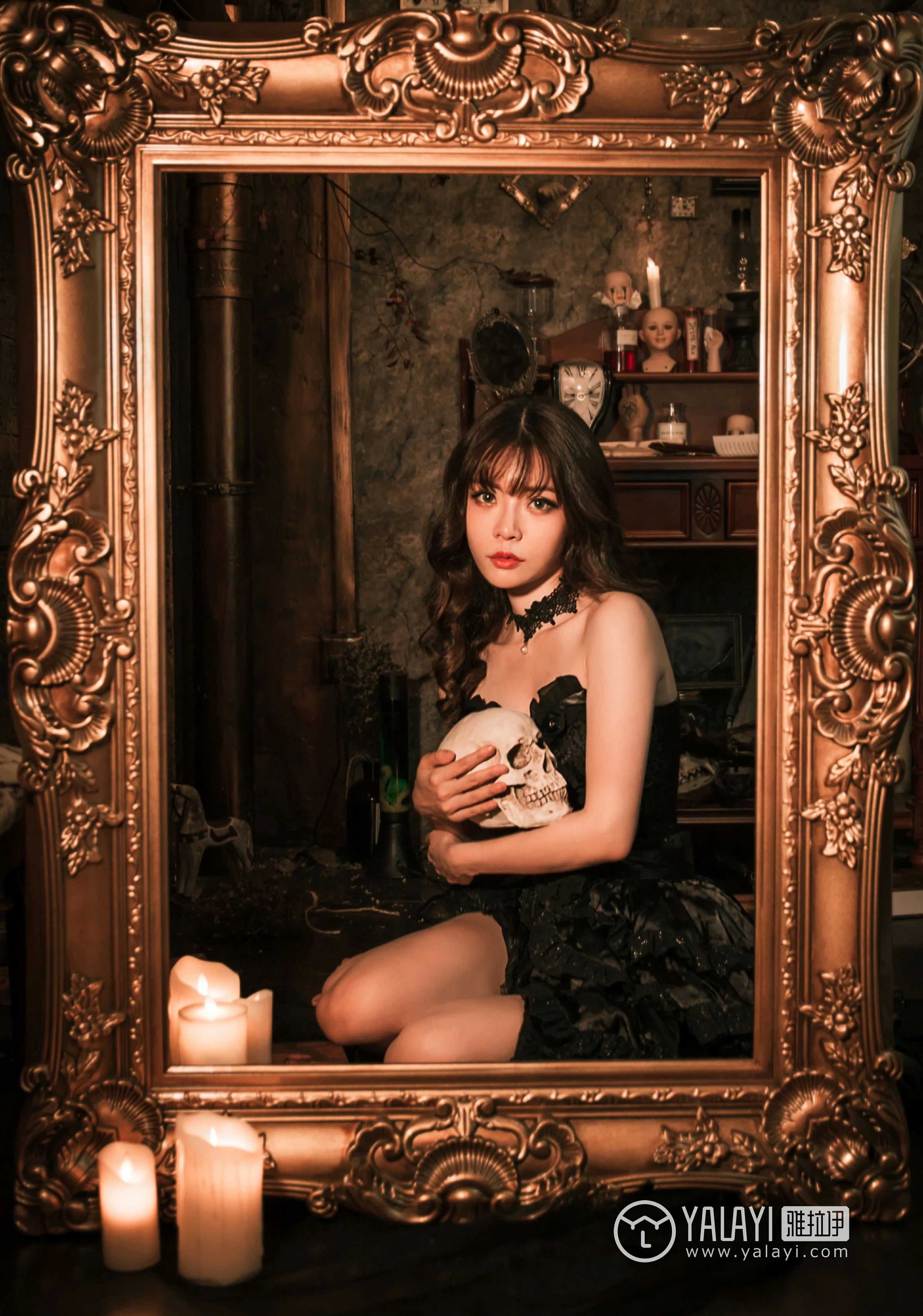 [YALAYI雅拉伊]NO.046 洛丽塔 阳阳 黑色抹胸塑身连衣裙性感私房写真集第14张