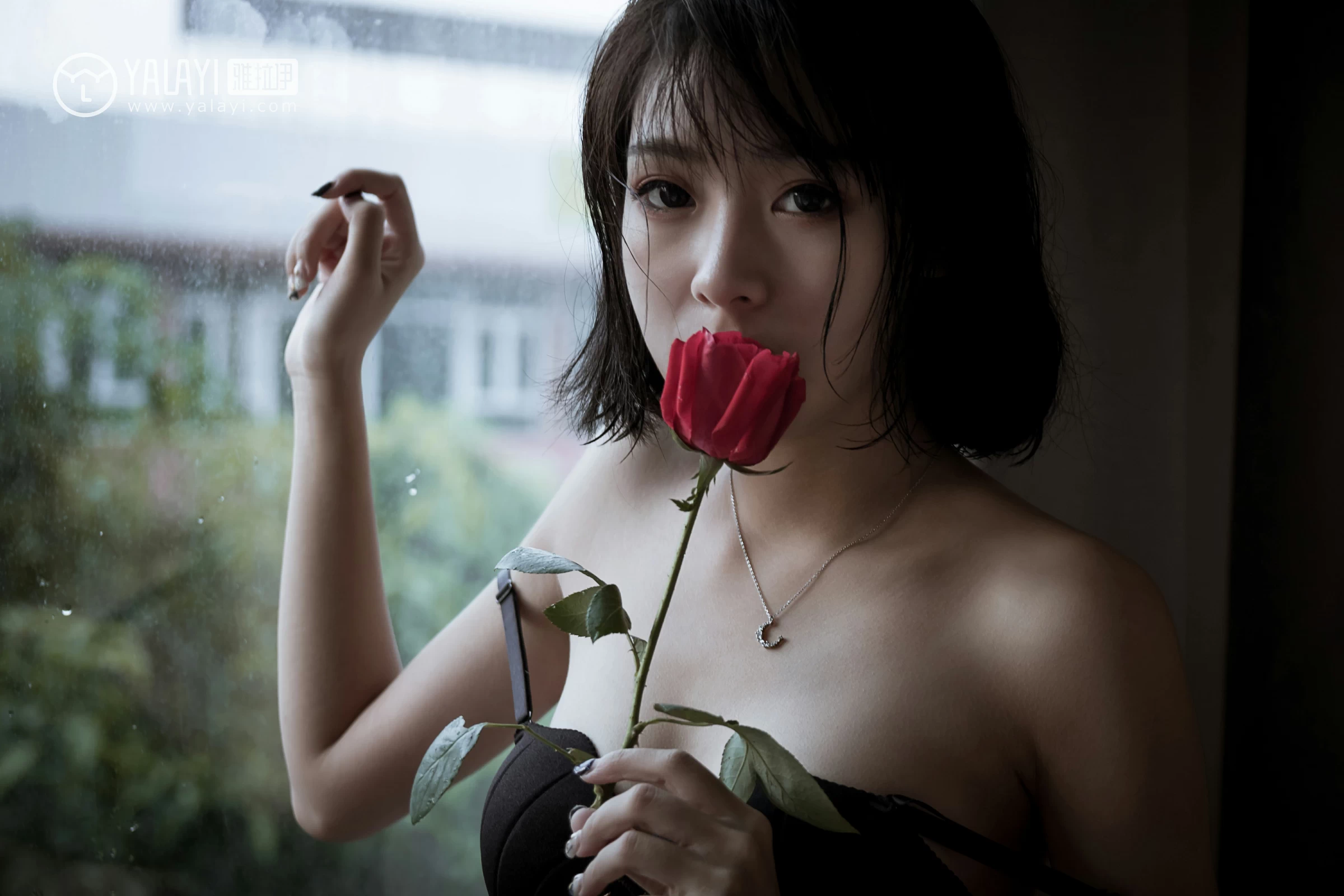 [YALAYI雅拉伊]NO.058 幻象气球 小杨 黑色性感内衣私房写真集第5张