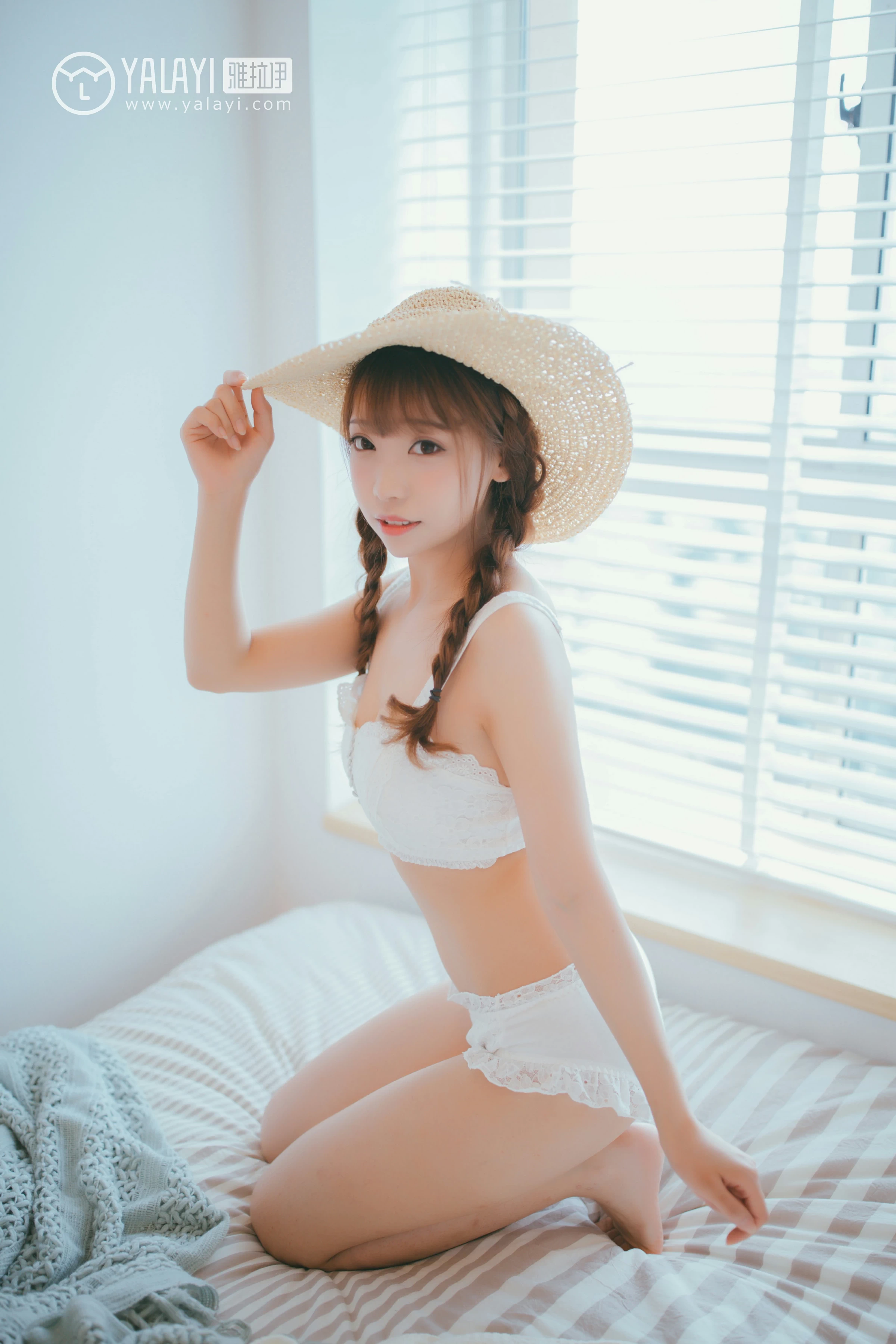 [YALAYI雅拉伊]NO.061 白色桔梗花 水花儿 白色透视蕾丝情趣内衣性感私房写真集第8张