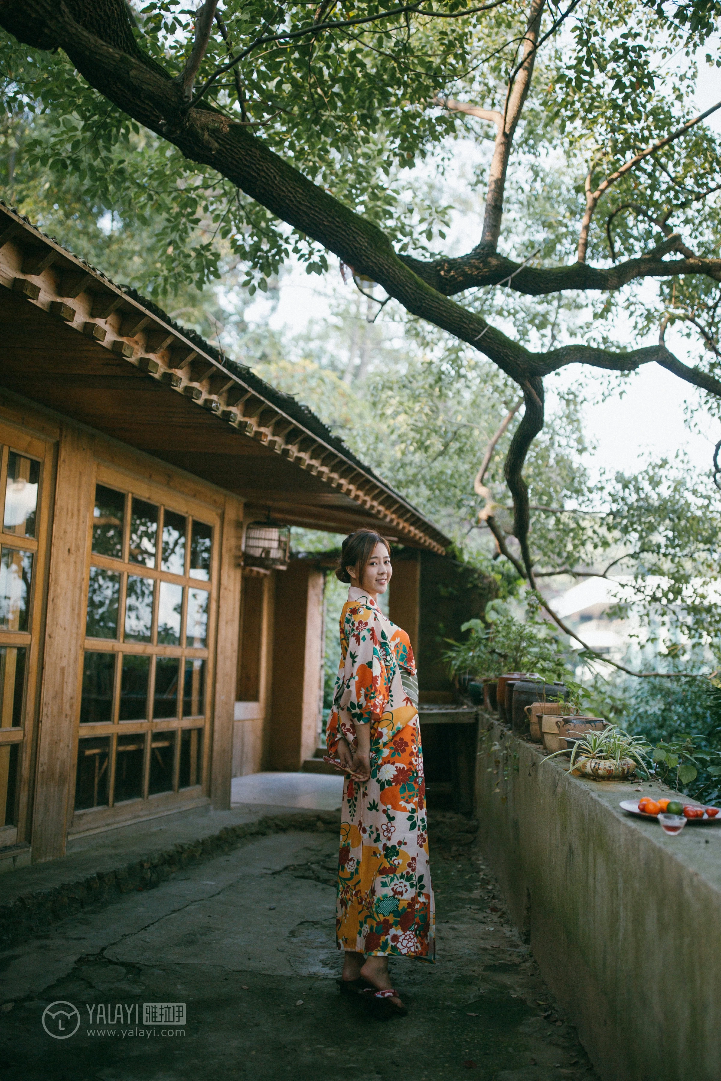 [YALAYI雅拉伊]NO.140 日清和室 张雨青 碎花和服性感私房写真集第10张