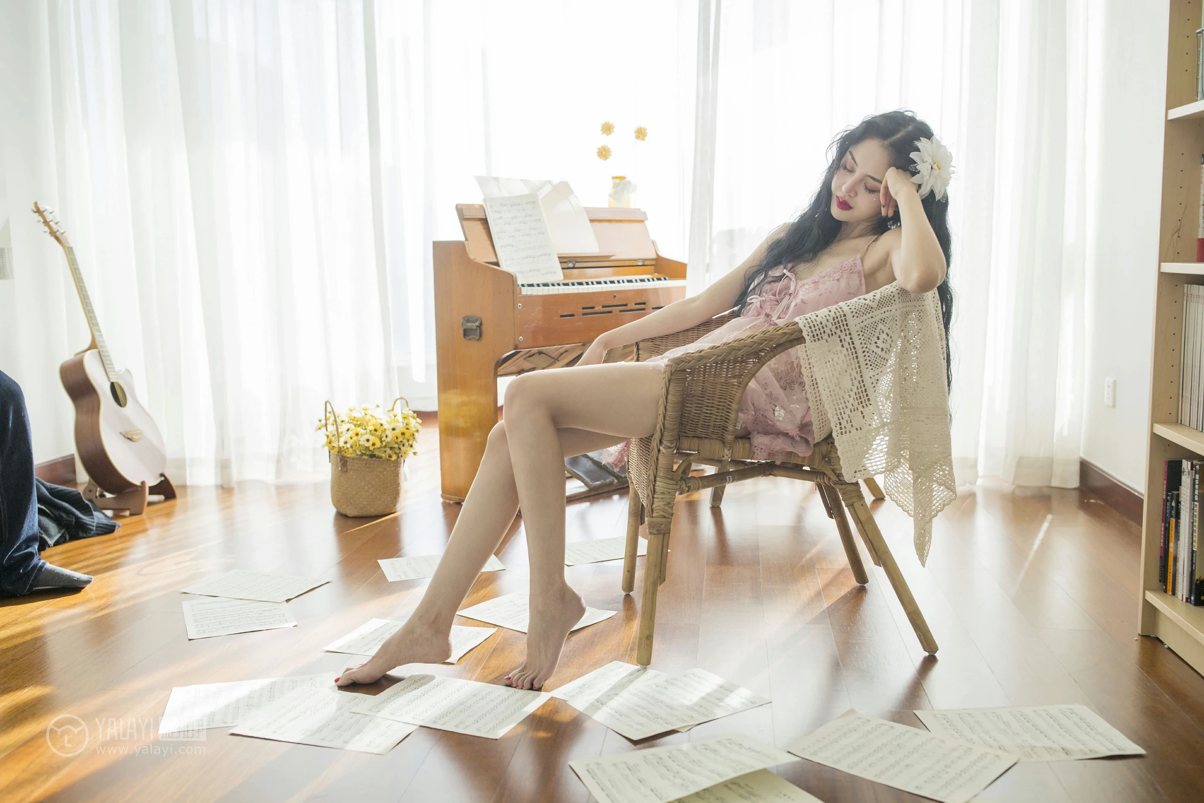 [YALAYI雅拉伊]NO.150 橘色的暖阳花 凉儿 粉色透视情趣蕾丝睡衣性感私房写真集第3张