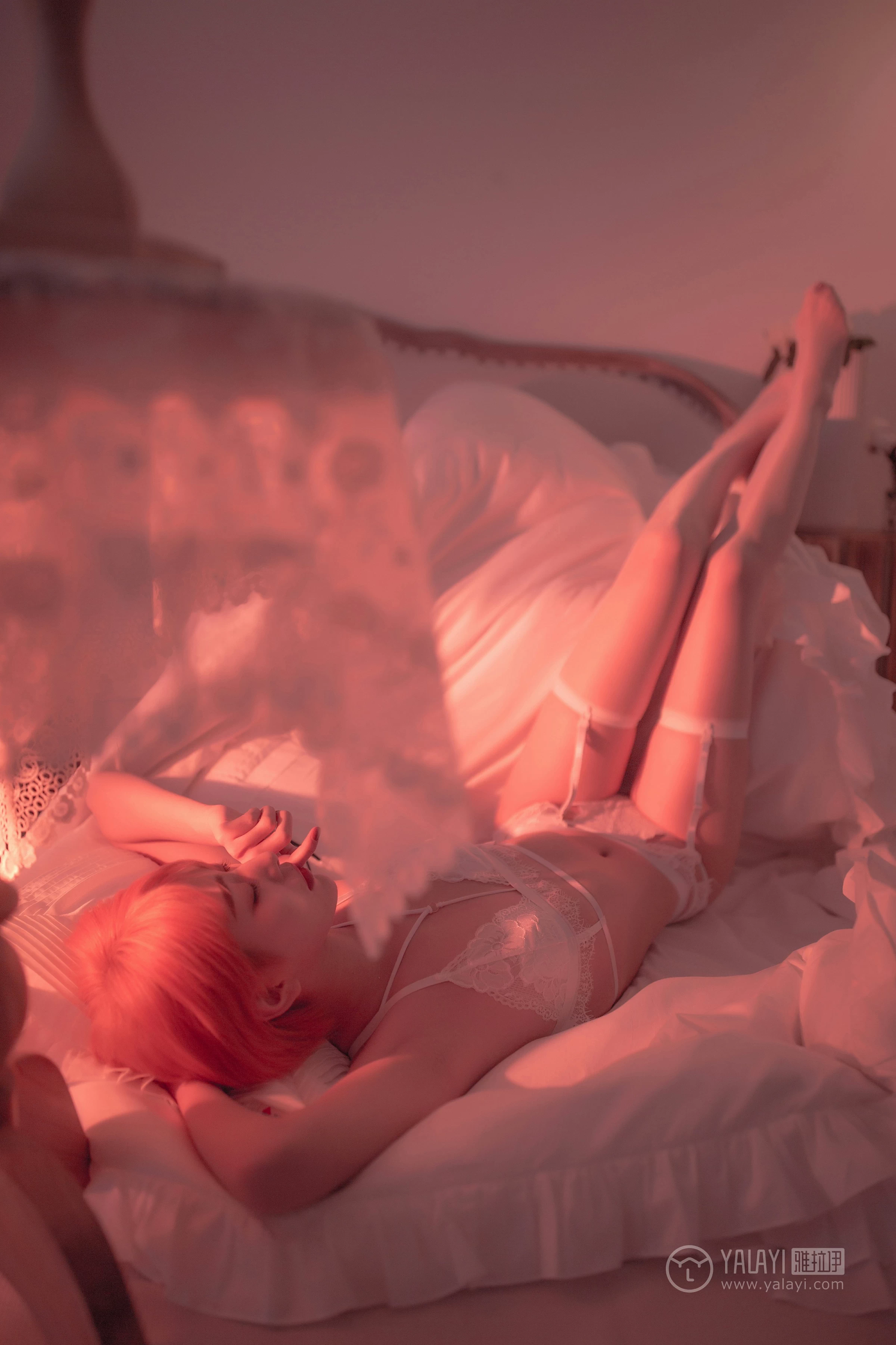 [YALAYI雅拉伊]NO.162 轻奢主义 静静 白色蕾丝情趣内衣加白色丝袜美腿性感私房写真集第16张