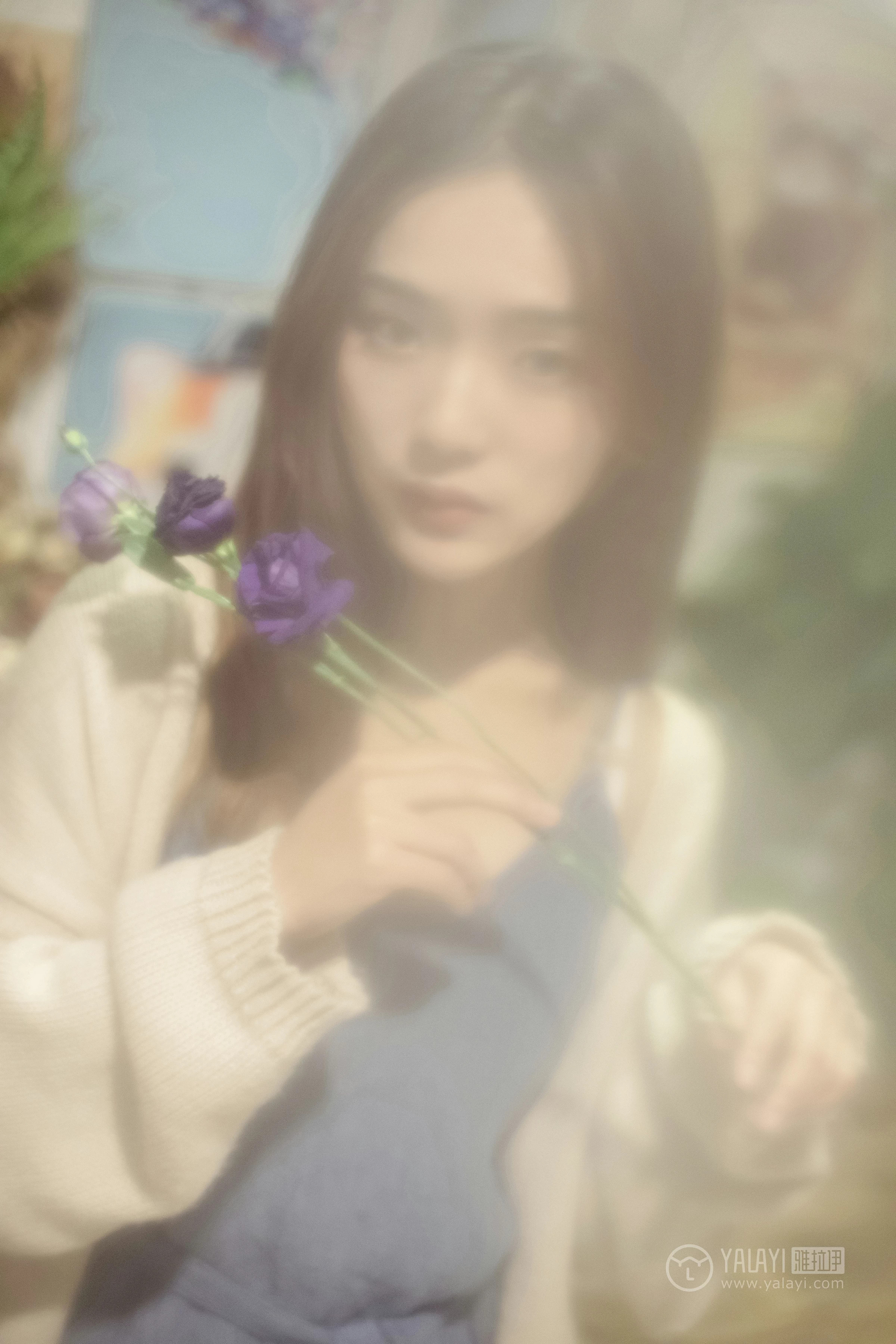 [YALAYI雅拉伊]No.175 不如和我虚度时光 白日梦 米色外套加灰色吊带连衣裙性感私房写真集第17张