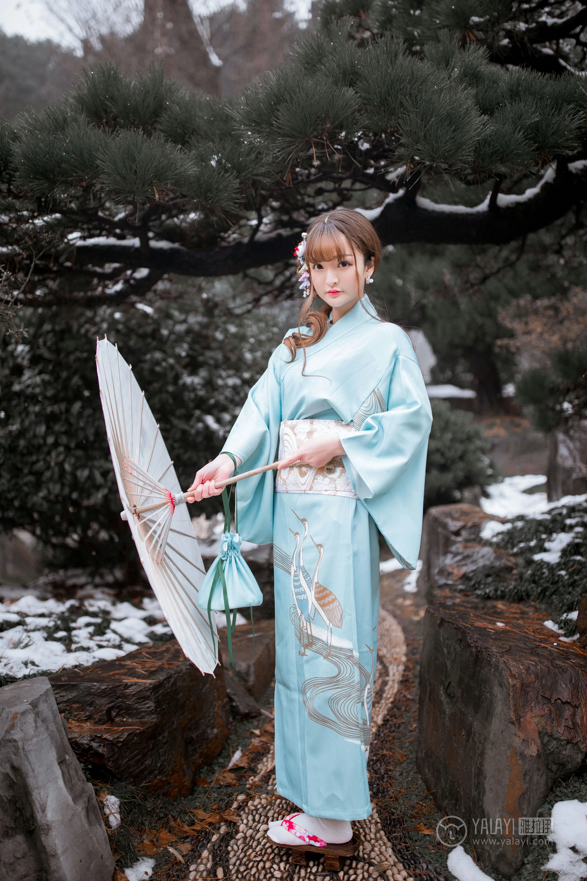 [YALAYI雅拉伊]No.192 赏雪 团团 淡蓝色和服性感私房写真集第8张