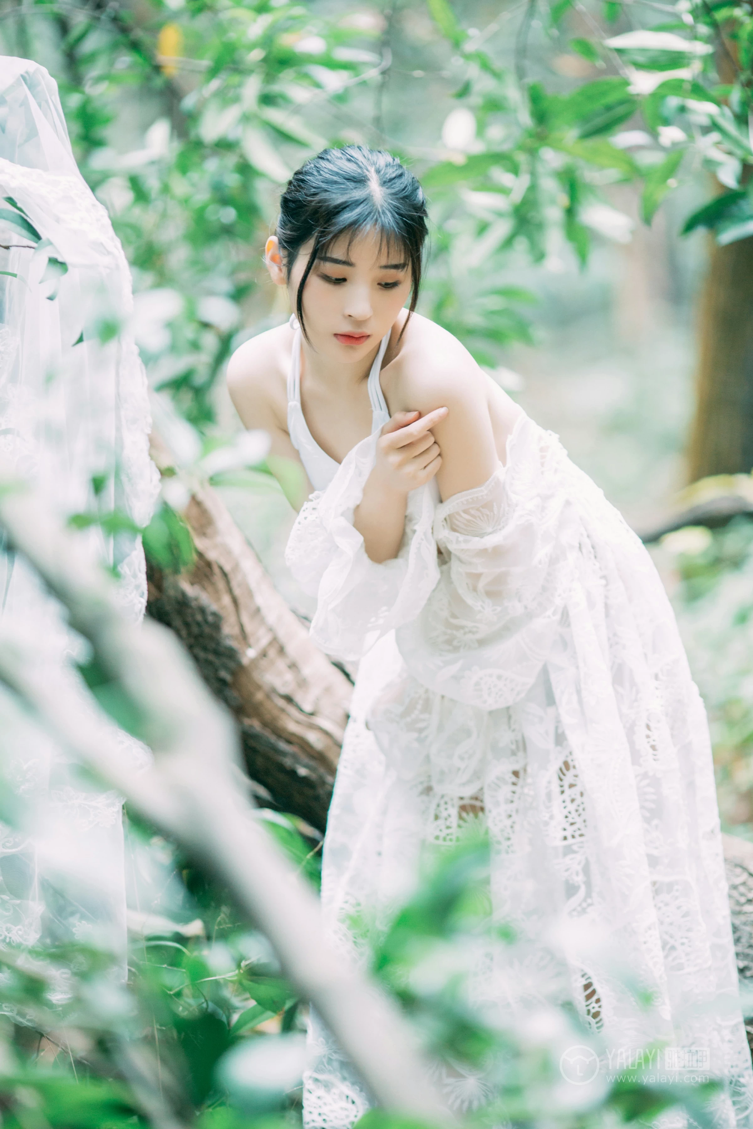 [YALAYI雅拉伊]No.194 仙乐飘飘 阿惜 白色透视镂空连衣裙加白色内衣性感私房写真集第16张