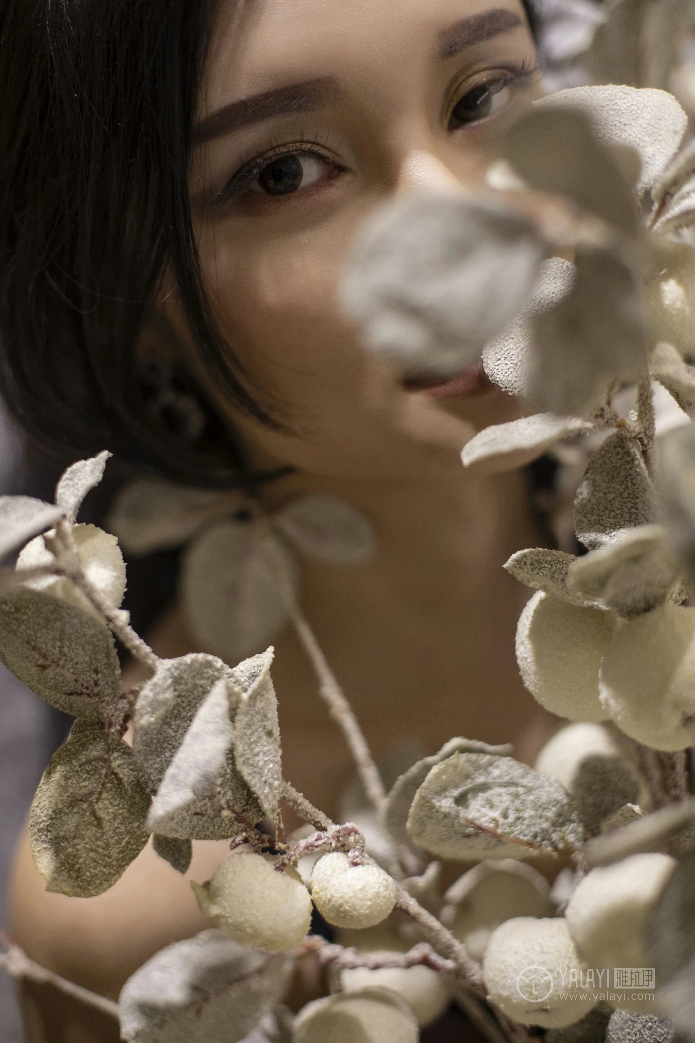 [YALAYI雅拉伊]No.196 瘾 王艺颖 黑色透视情趣内衣加黑色丝袜美腿性感私房写真集第10张