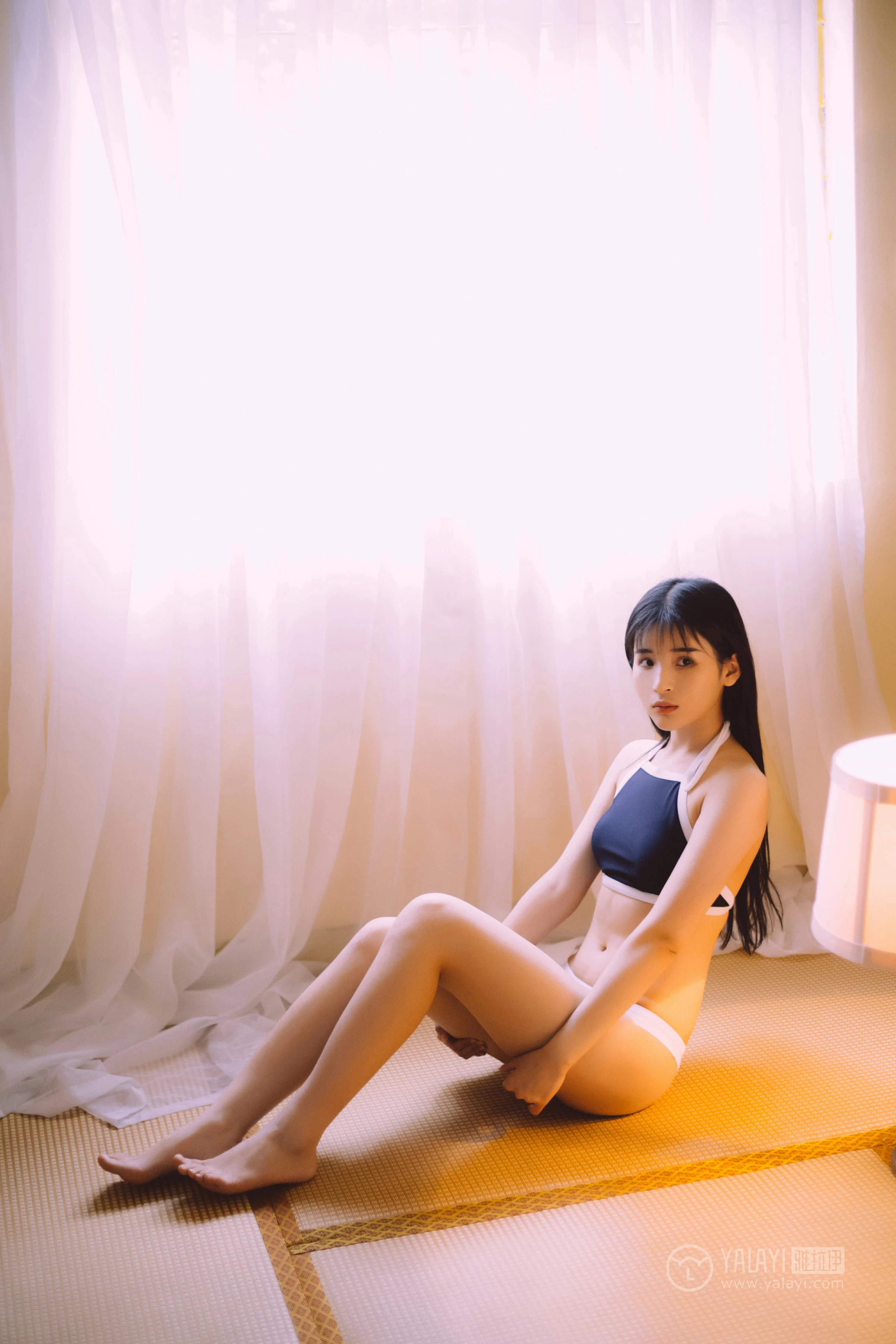 [YALAYI雅拉伊]No.222 如花似玉 阿惜 白色外套加蓝色内衣性感私房写真集第9张