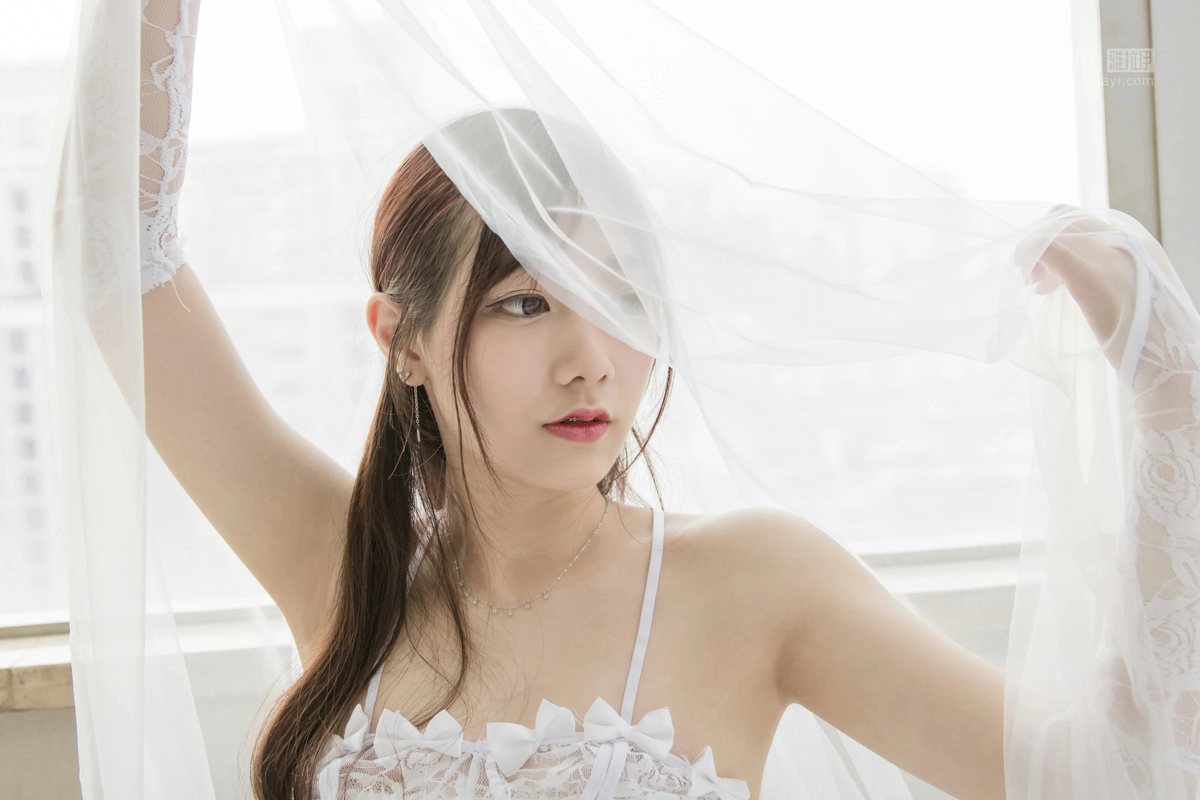 [YALAYI雅拉伊]No.258 卯兔夜夜 夜夜 白色透视情趣内衣加白色丝袜美腿性感私房写真集第3张