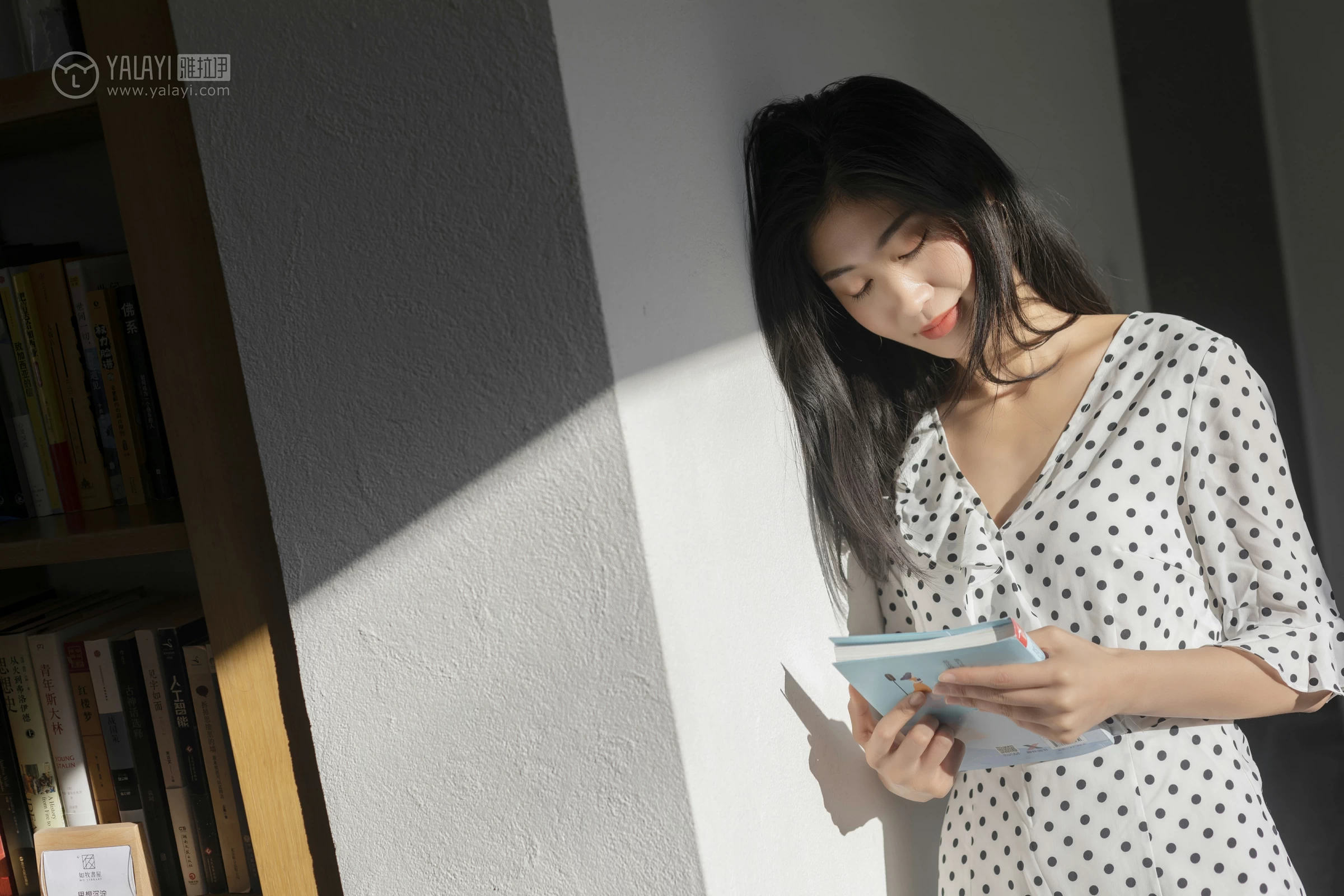 [YALAYI雅拉伊]No.264 波点女孩儿 乔妹儿 白色透视连衣裙居家私房写真集第6张