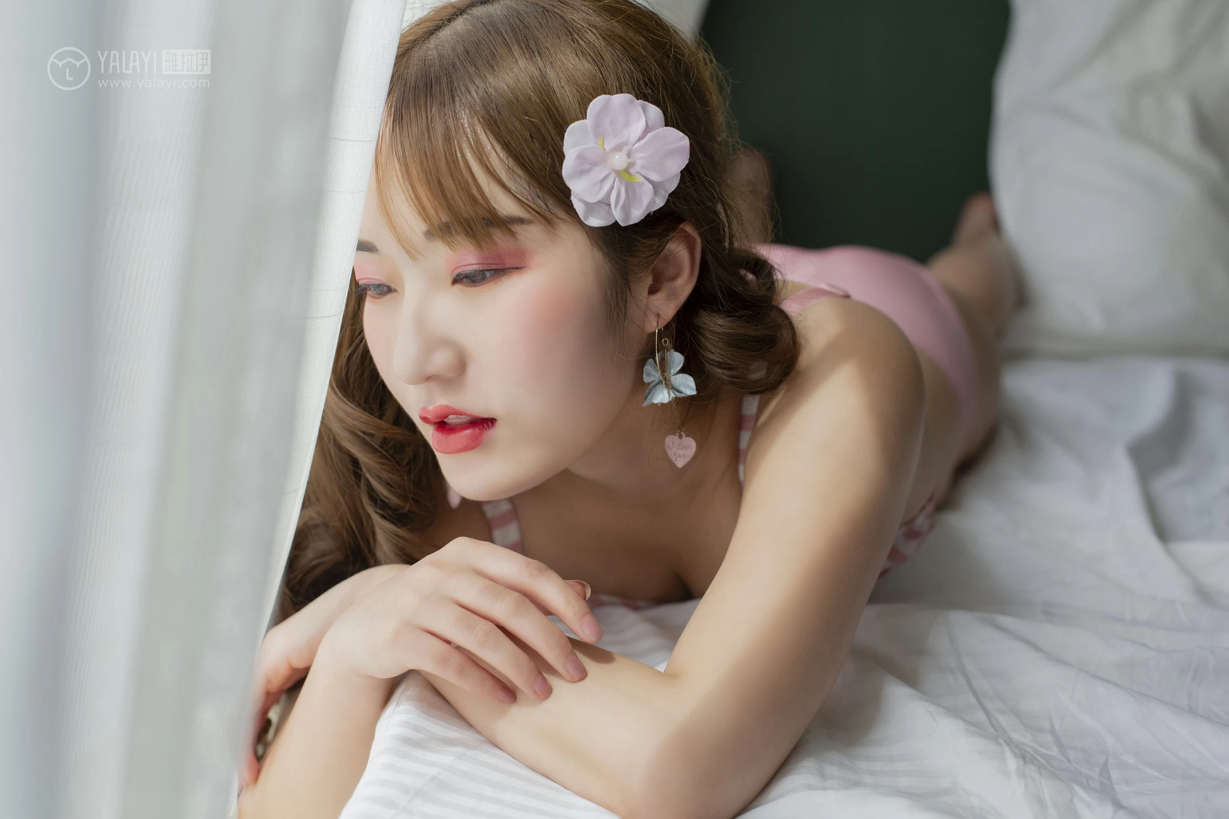 [YALAYI雅拉伊]No.273 千娇百媚 顾盼兮 粉色内衣与内裤性感私房写真集第3张