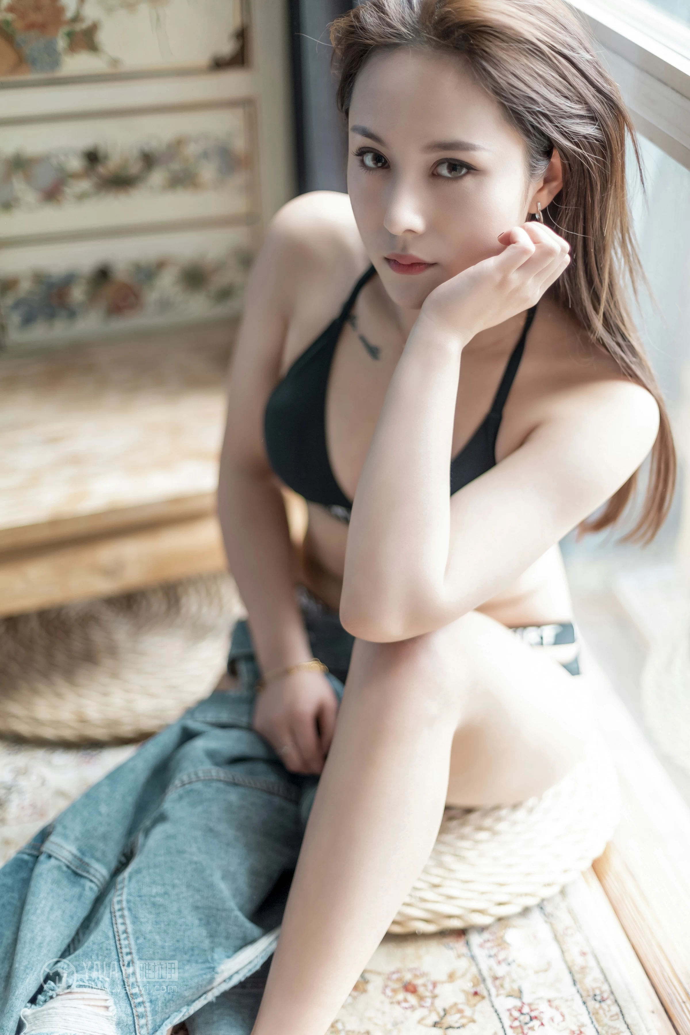 [YALAYI雅拉伊]No.284 牛仔的诱惑 雅辛 牛仔外套加运动内衣性感私房写真集第6张