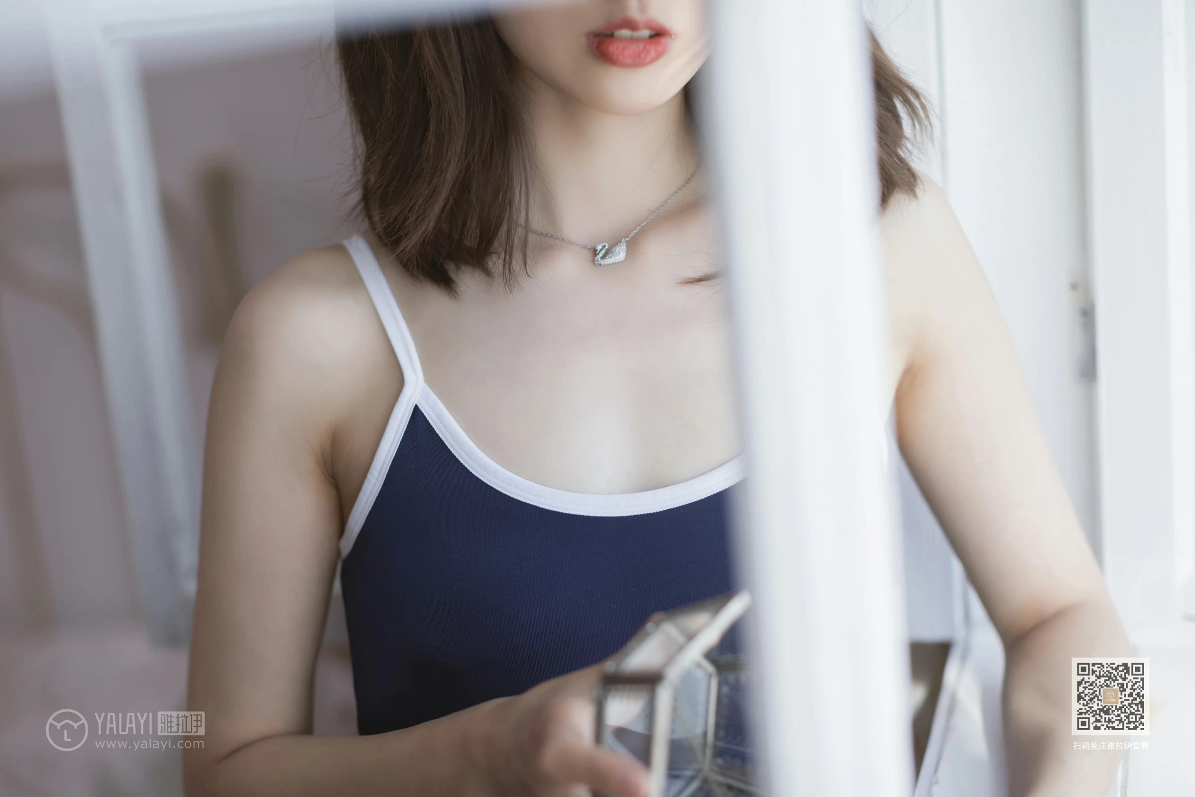 [YALAYI雅拉伊]Vol.410 很酷的水 佳佳 蓝色连体运动内衣性感私房写真集第13张