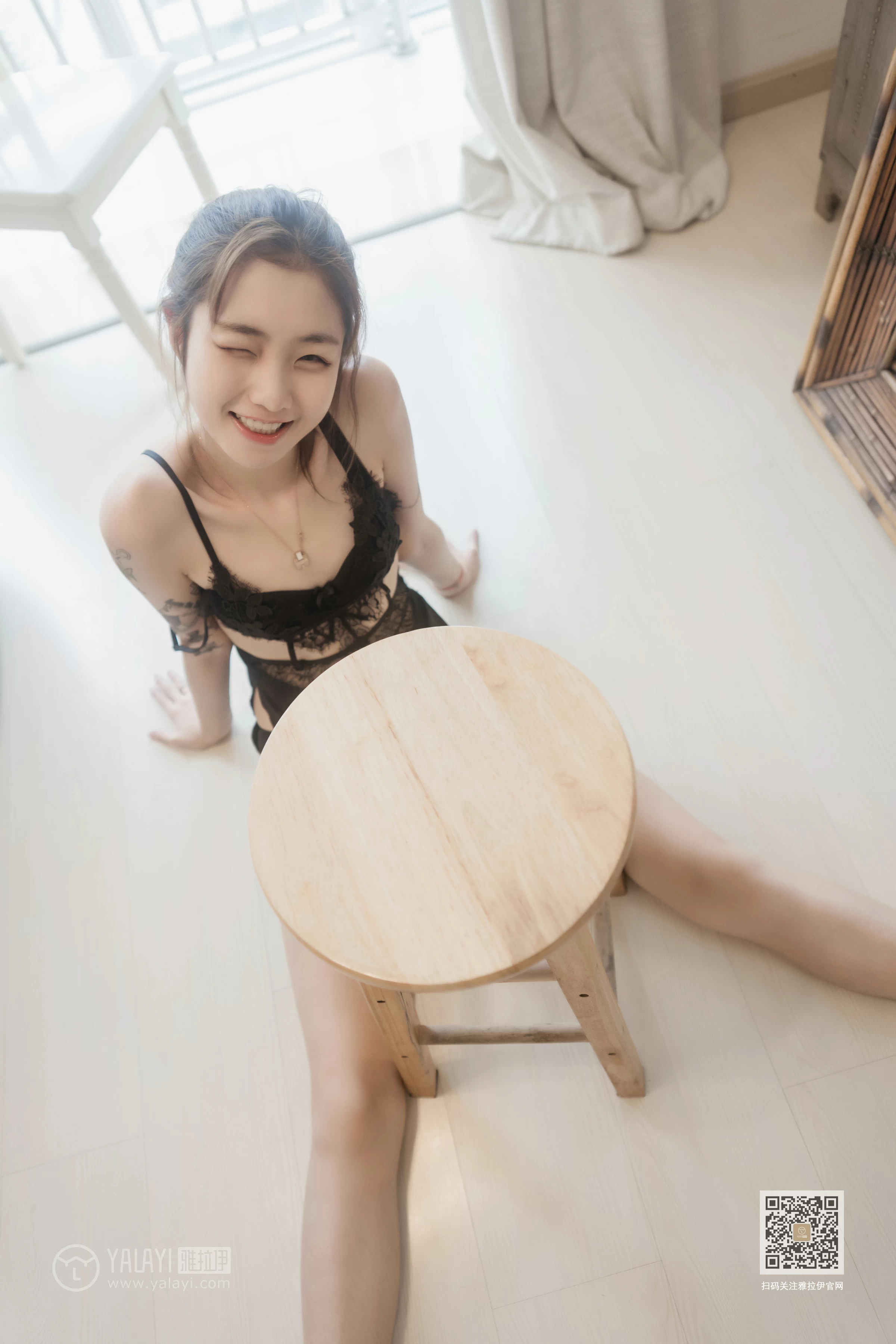 [YALAYI雅拉伊]Vol.432 千禧少女 鸭鸭 黑色透视情趣内衣性感私房写真集第15张