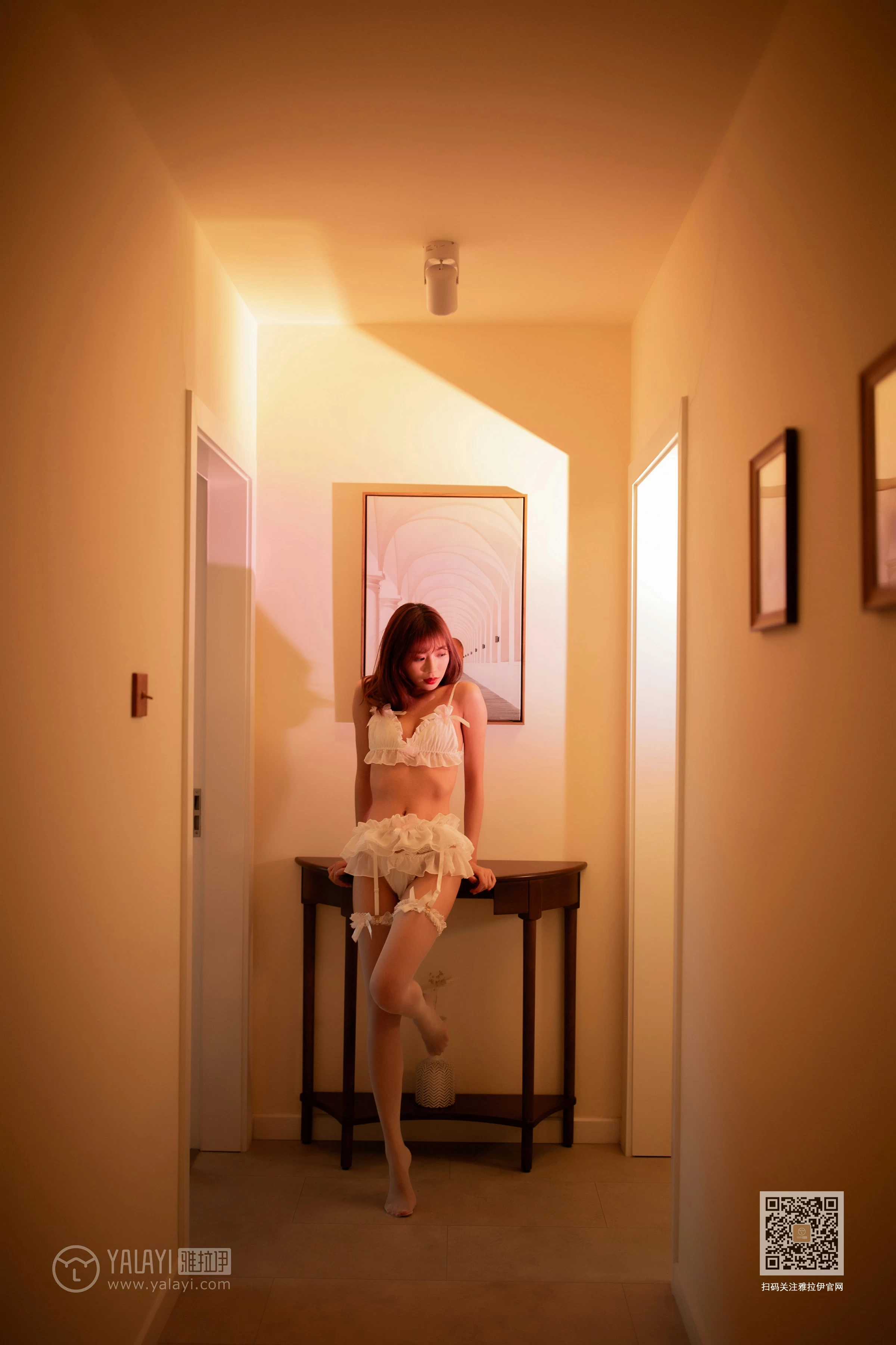 [YALAYI雅拉伊]Vol.483 丝情趣味 丽雅 白色情趣内衣加白色丝袜美腿性感私房写真集第2张