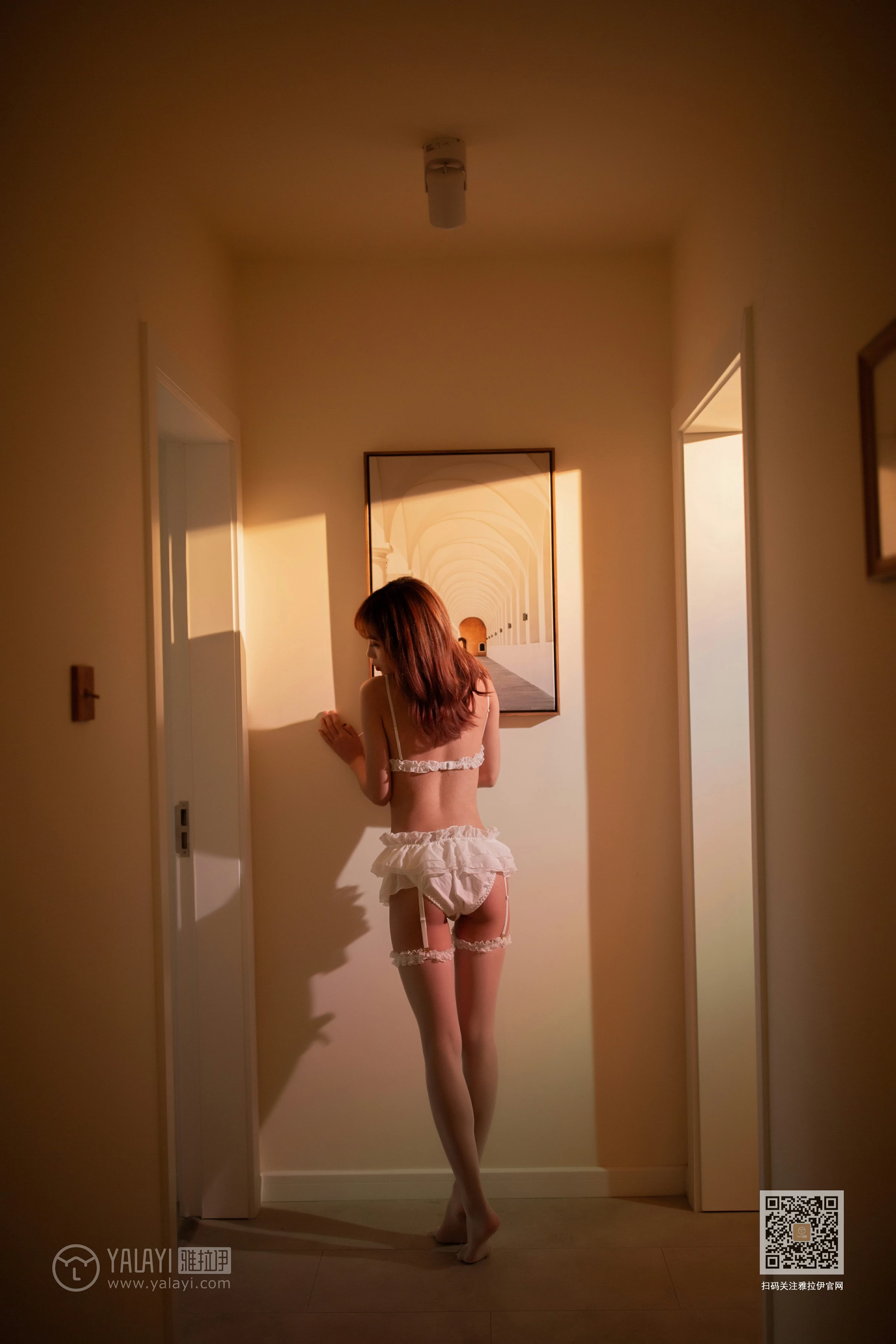 [YALAYI雅拉伊]Vol.483 丝情趣味 丽雅 白色情趣内衣加白色丝袜美腿性感私房写真集第3张