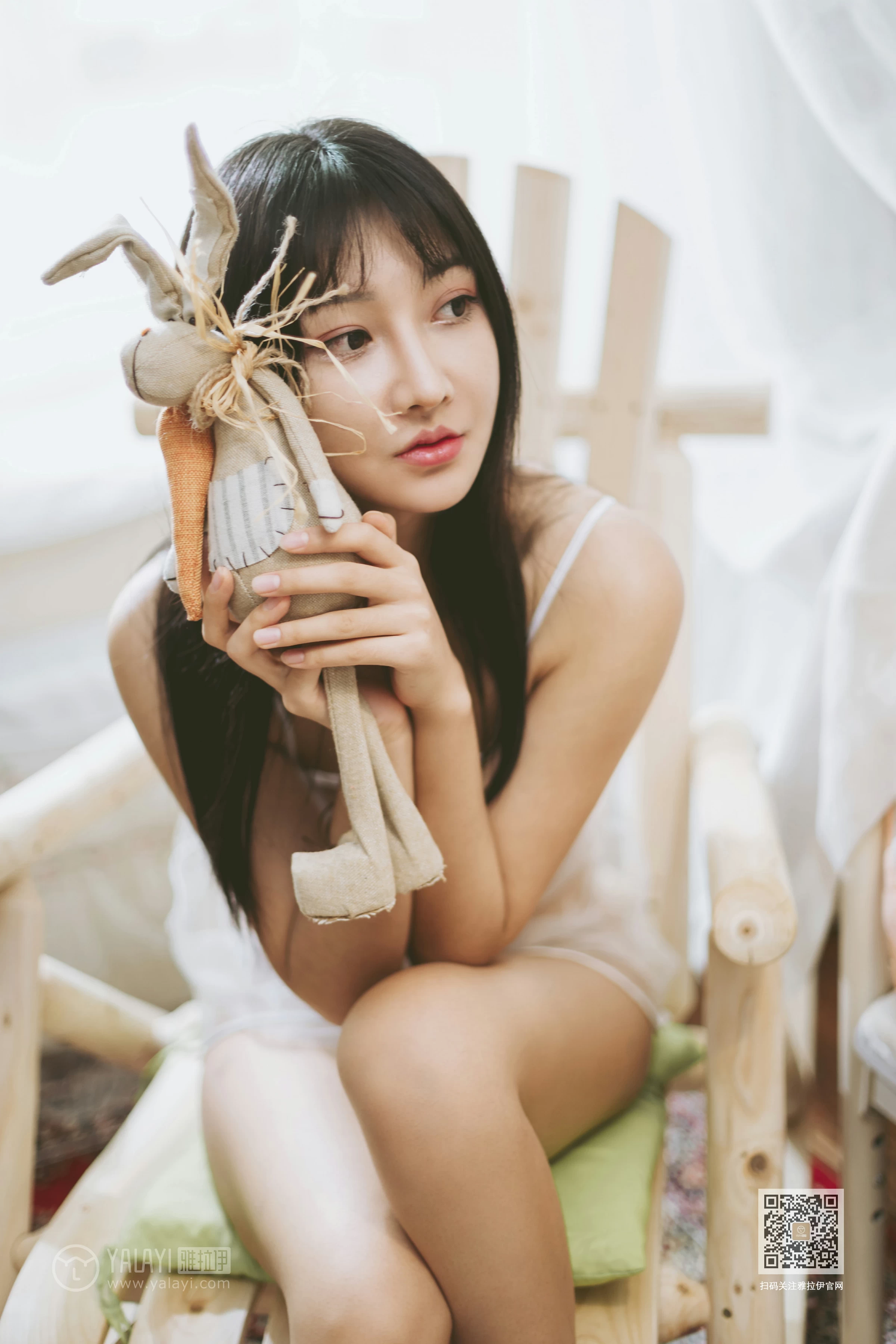 [YALAYI雅拉伊]Vol.489 肌衫透骨 韩熙 白色透视情趣内衣性感私房写真集第15张