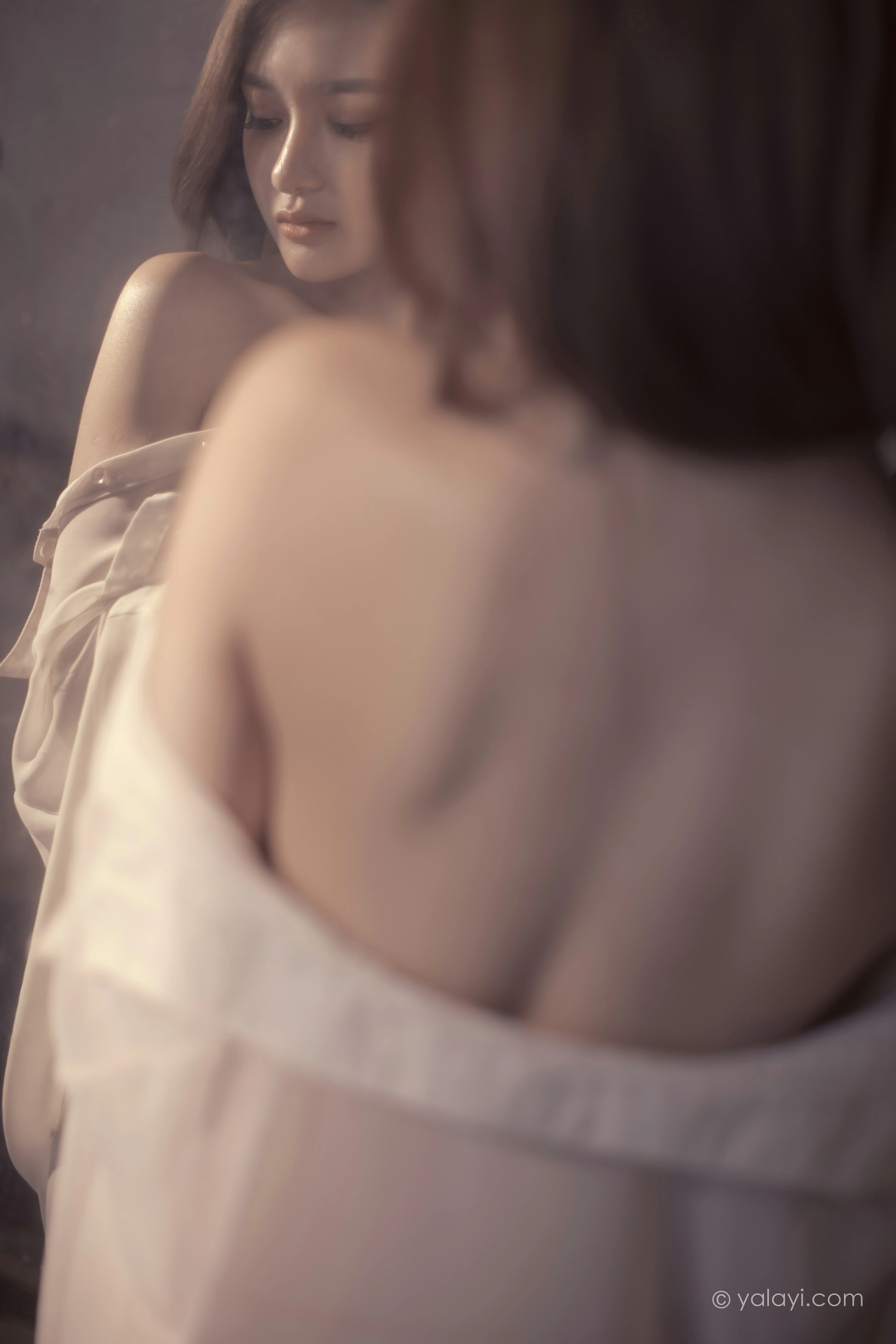 [YALAYI雅拉伊]NO.803 若有思 梓杨 白色透视衬衫居家性感私房写真集第14张