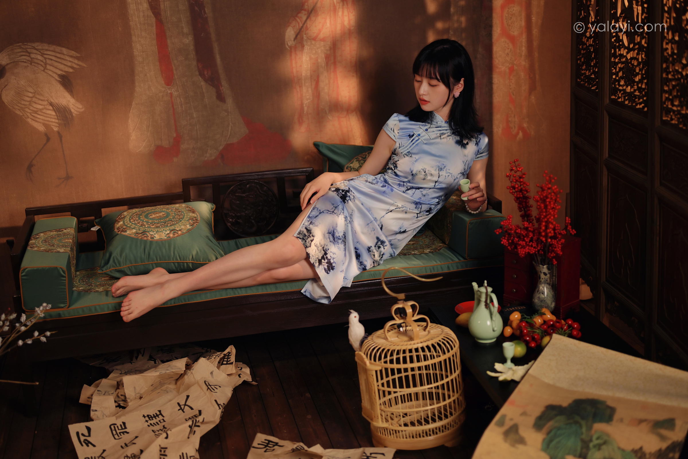 [YALAYI雅拉伊]2022.03.18 绝代芳华 京京 银色无袖旗袍民国风优雅写真集第10张