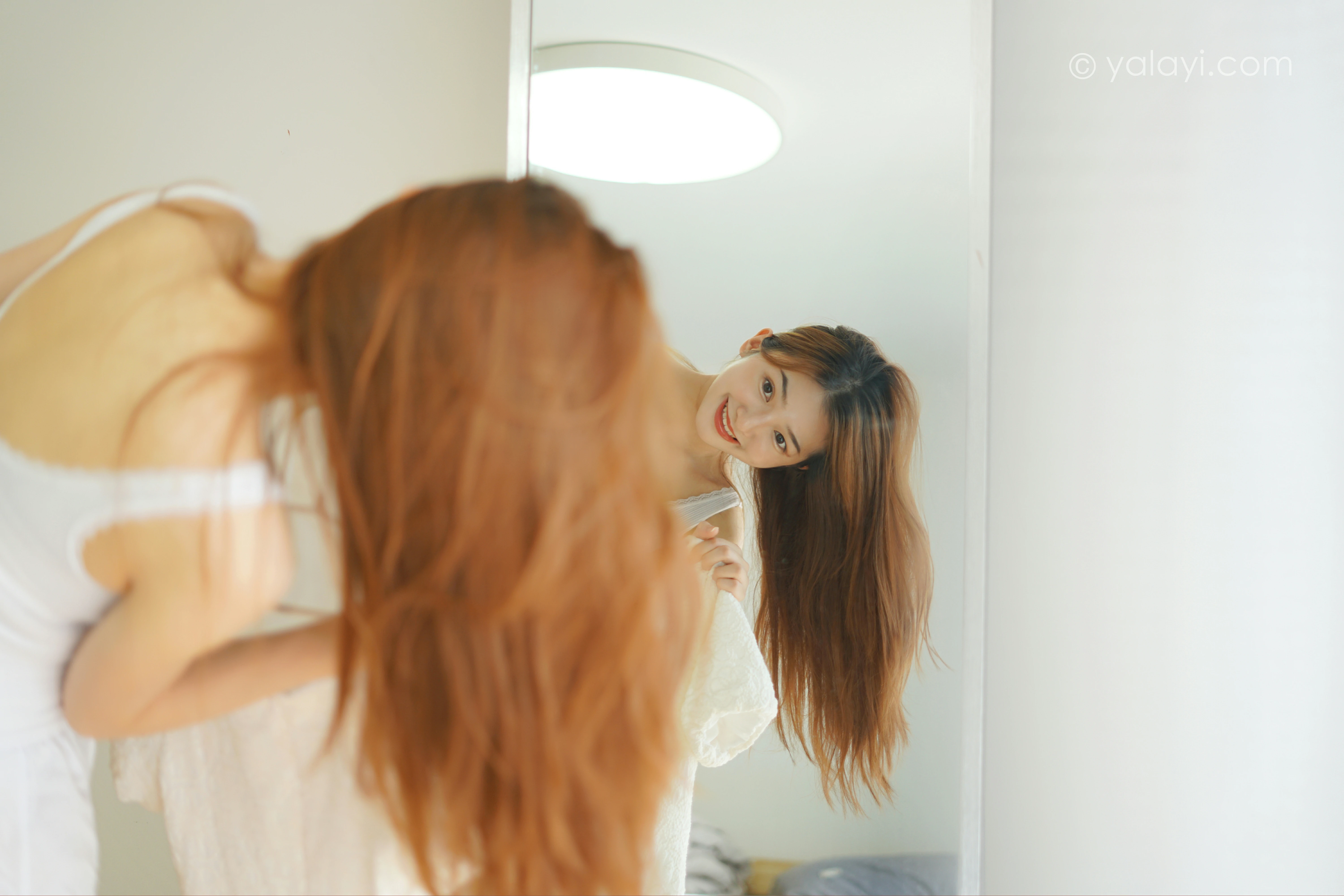 [YALAYI雅拉伊]NO.854 清晨阳光 楚媛 白色蕾丝连衣裙居家性感写真集第6张