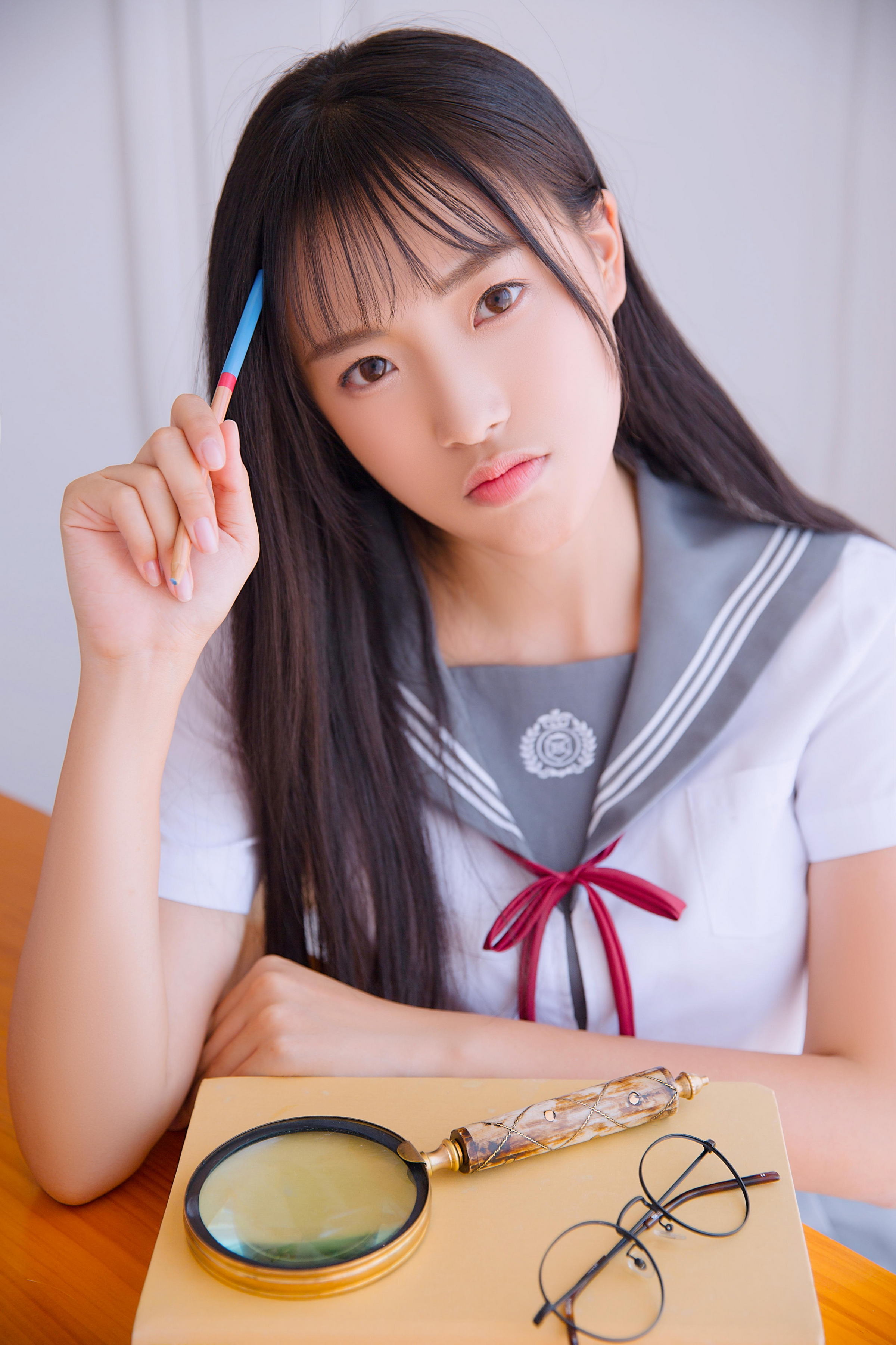 [YALAYI雅拉伊]2022.06.13 秘密花园 清纯少女 JK水手制服与粉色吊带内衣加短裤私房写真集第1张