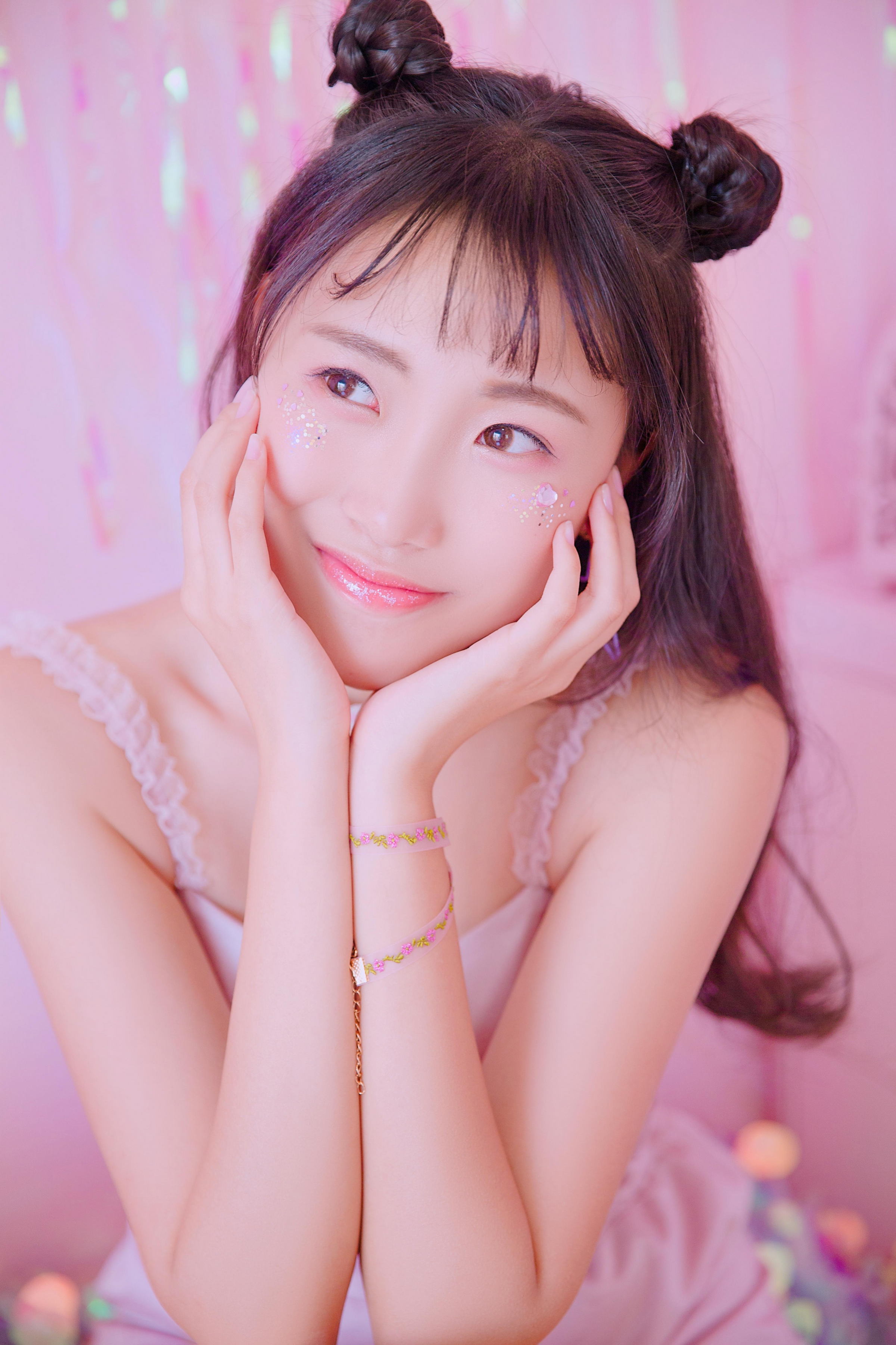 [YALAYI雅拉伊]2022.06.13 秘密花园 清纯少女 JK水手制服与粉色吊带内衣加短裤私房写真集第8张