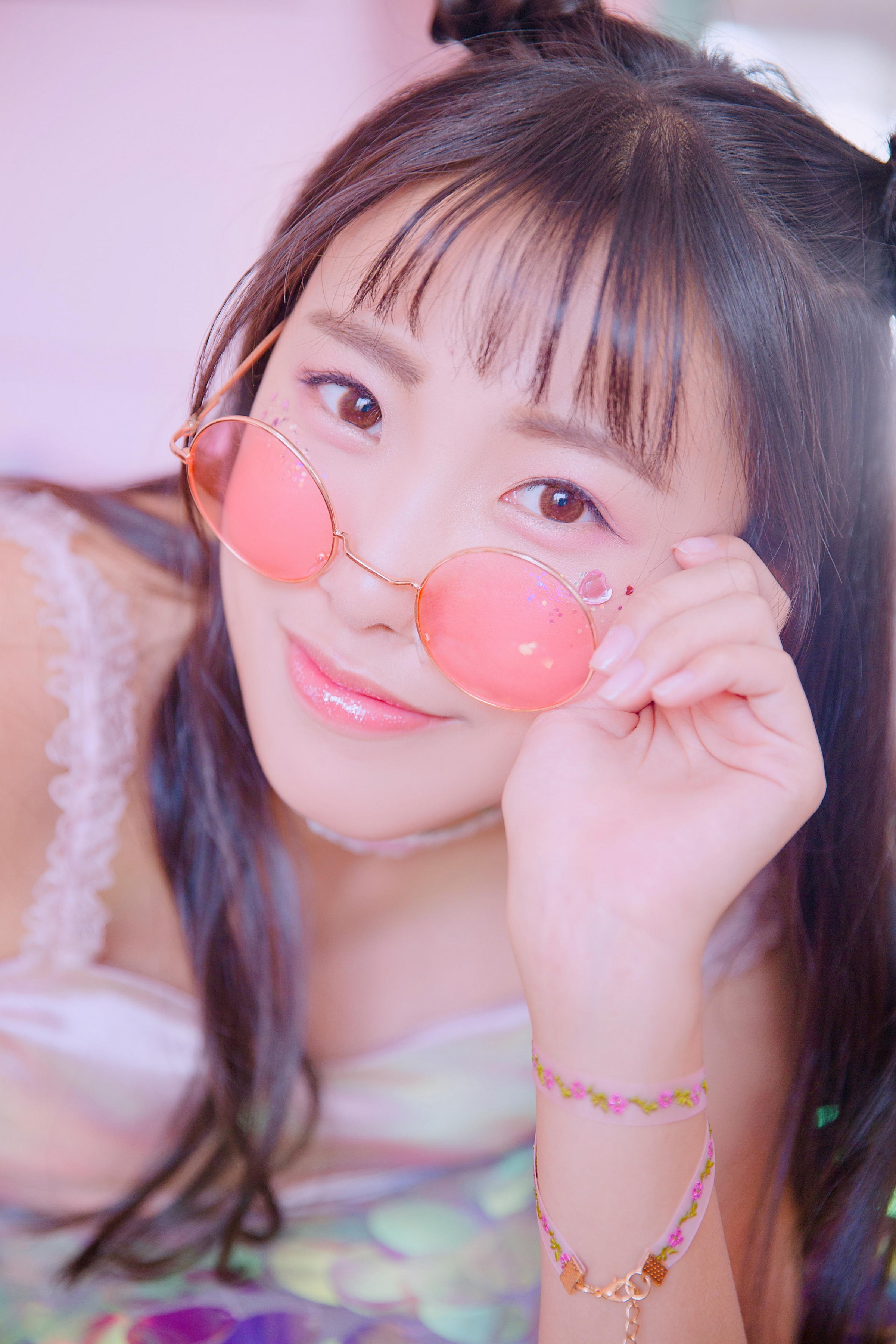 [YALAYI雅拉伊]2022.06.13 秘密花园 清纯少女 JK水手制服与粉色吊带内衣加短裤私房写真集第10张