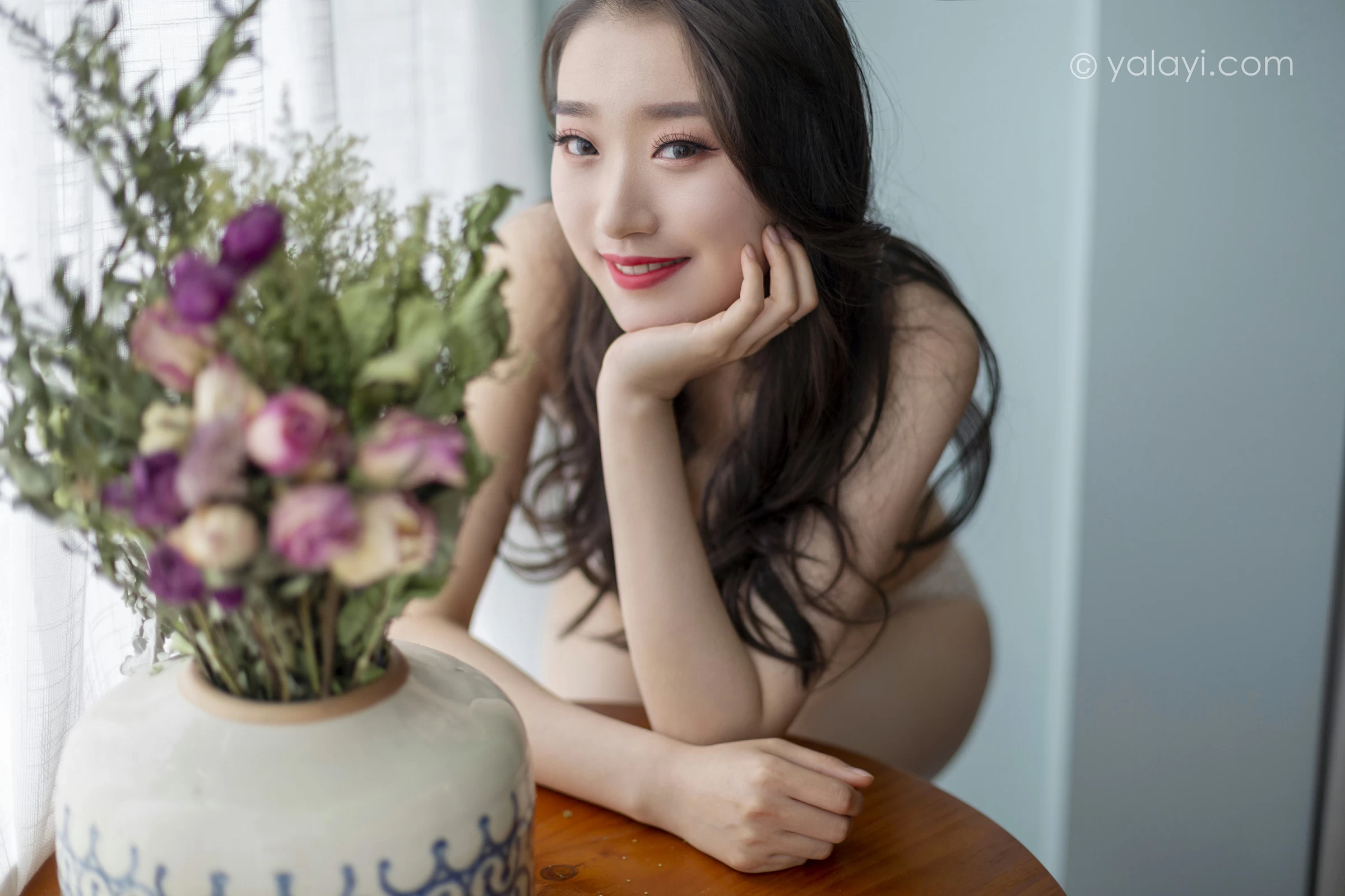 [YALAYI雅拉伊]NO.701 《花容月貌》 心怡 白色蕾丝内衣居家性感私房写真集第2张